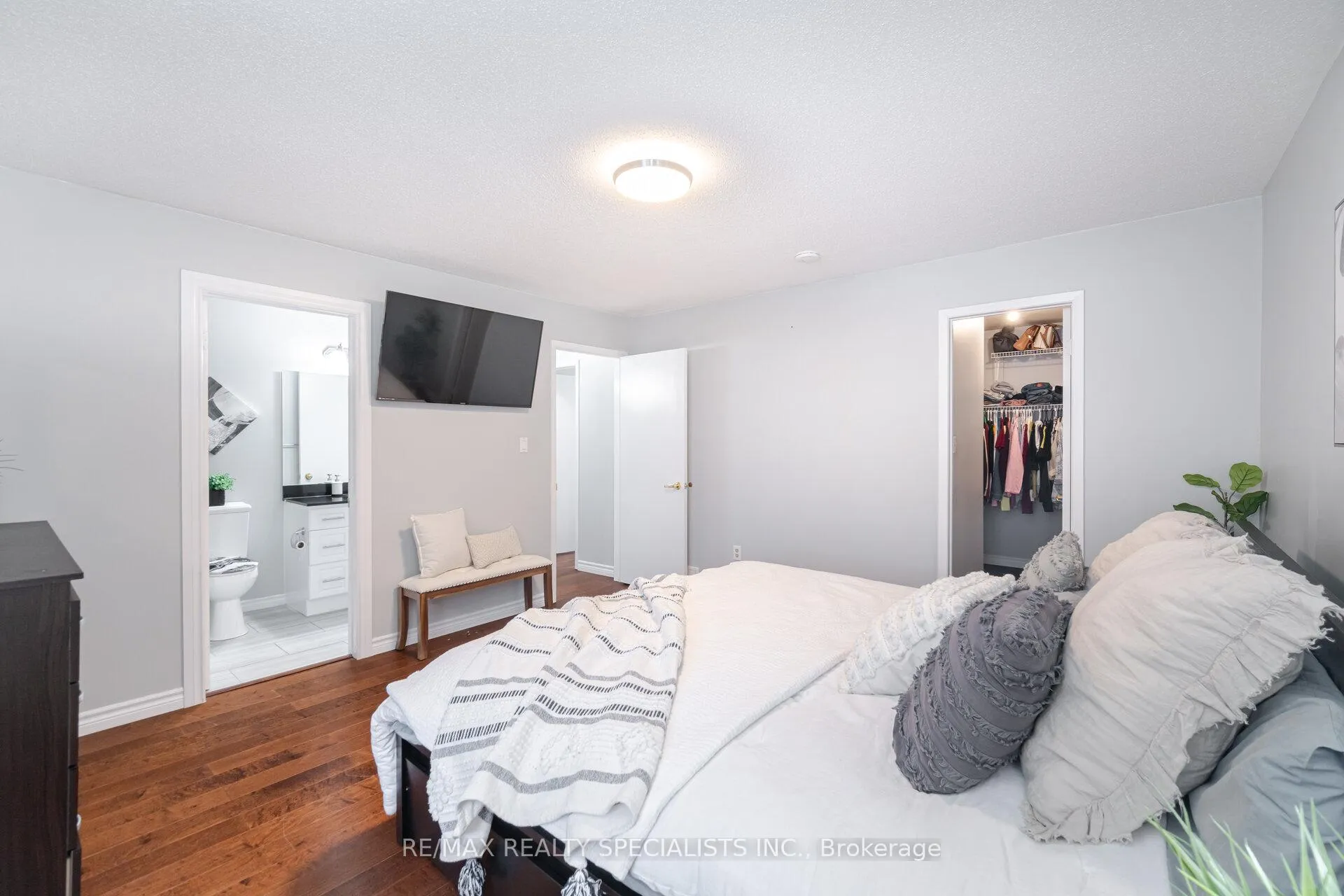 Photo 19 of Unit 11, 205 Highland Crescent, Kitchener, Victoria Hills — HOMEH