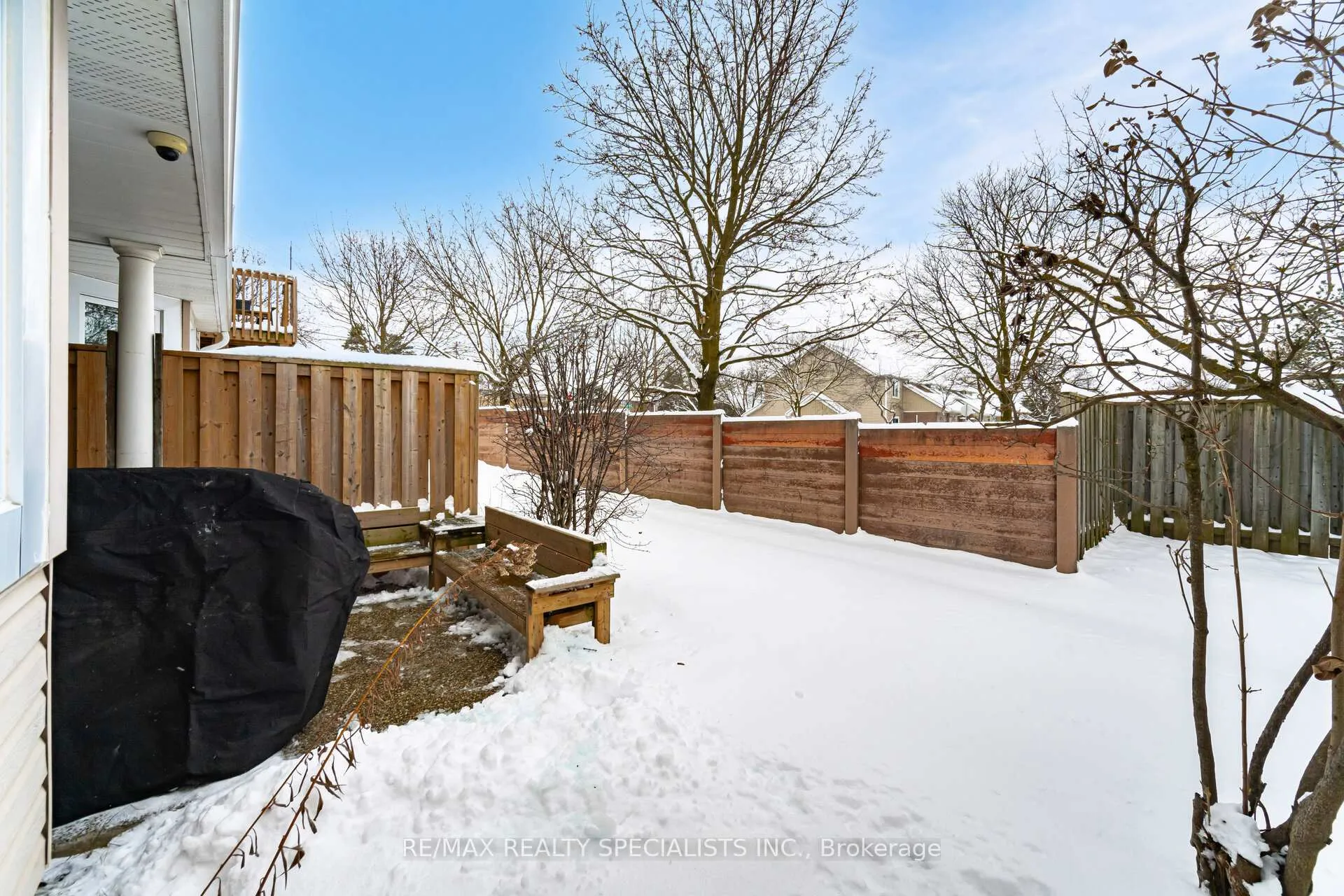 Photo 30 of Unit 11, 205 Highland Crescent, Kitchener, Victoria Hills — HOMEH