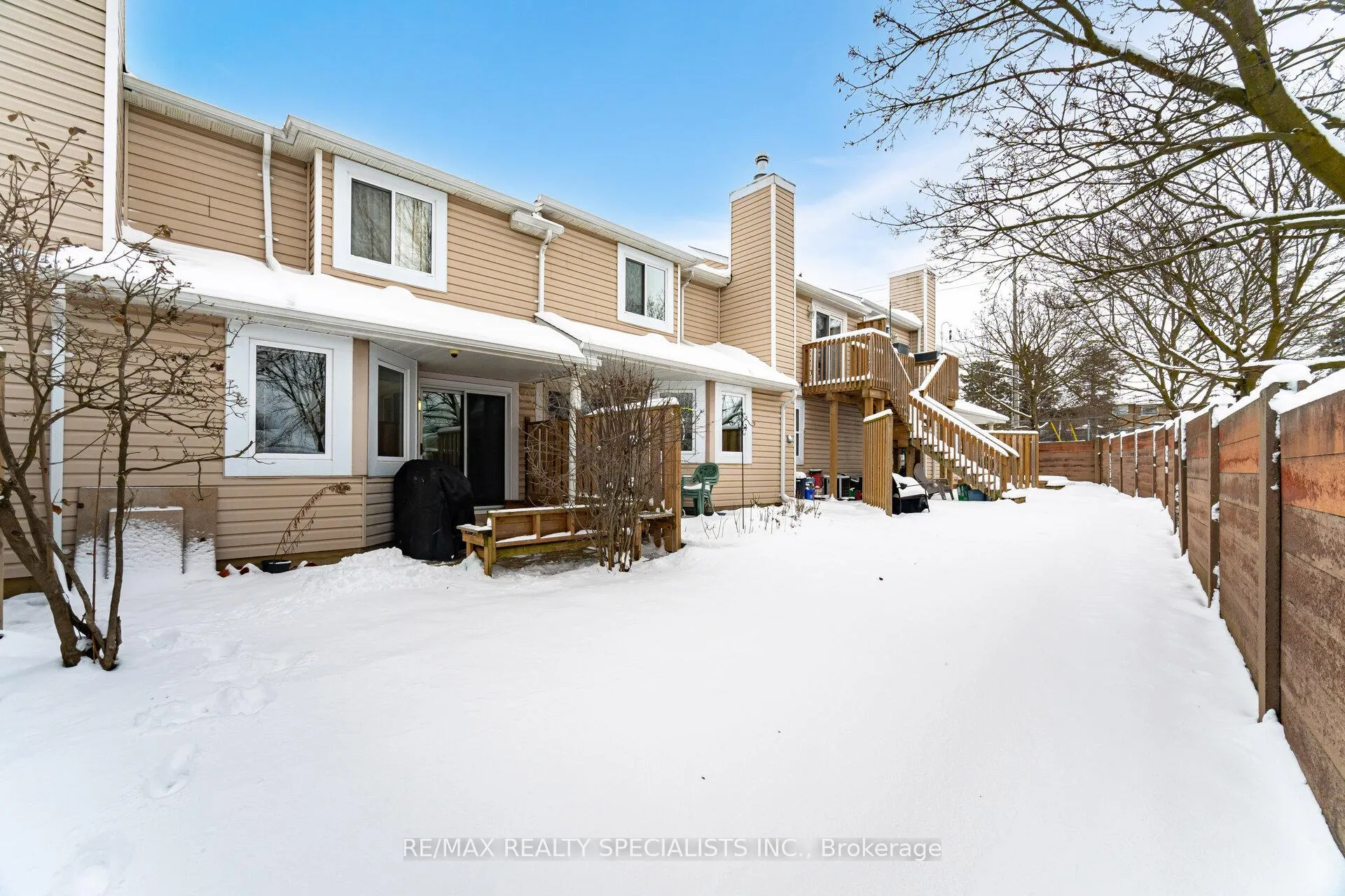 Photo 31 of Unit 11, 205 Highland Crescent, Kitchener, Victoria Hills — HOMEH