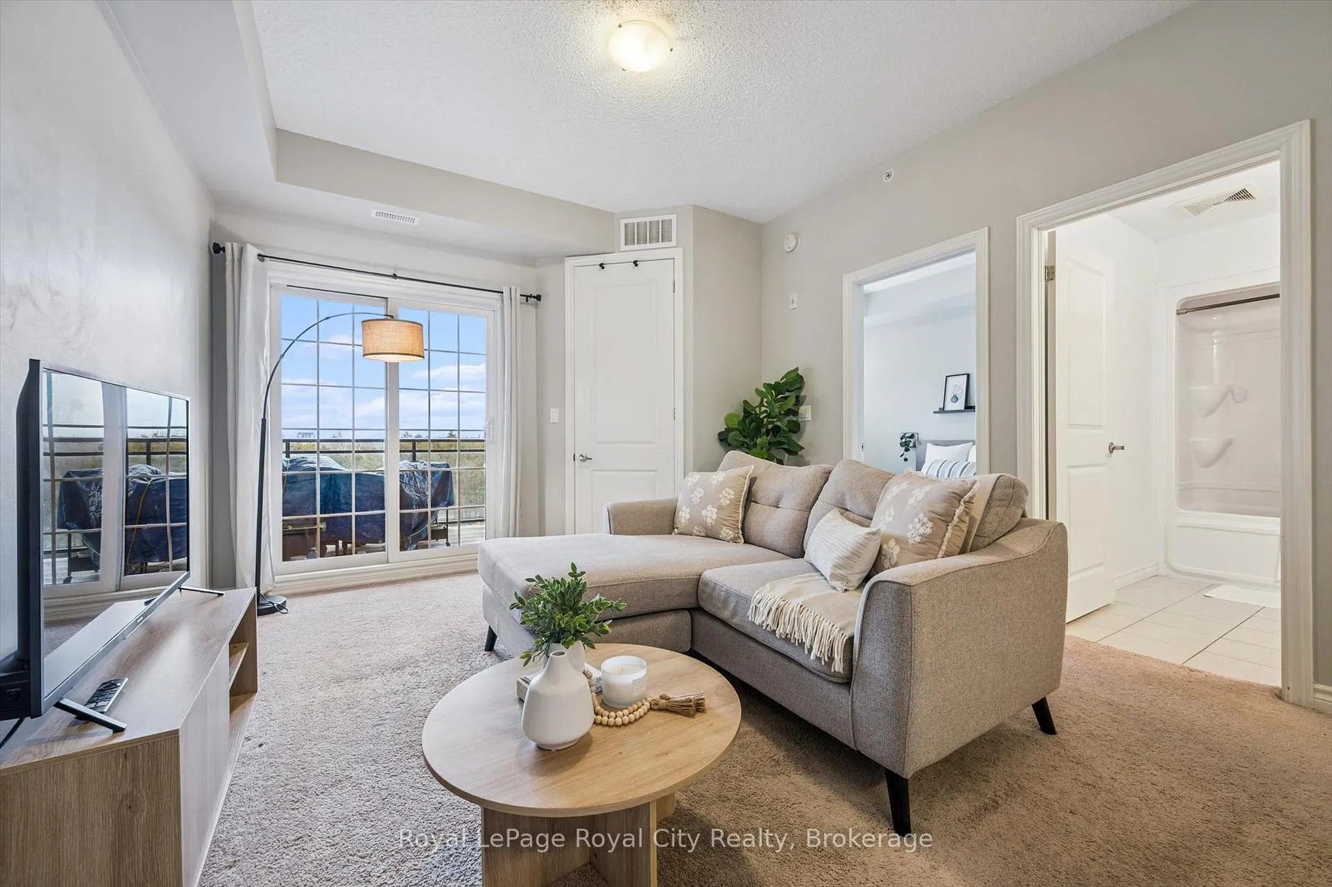Photo 1 of Unit 429, 1077 Gordon Street, Guelph, Kortright West — HOMEH