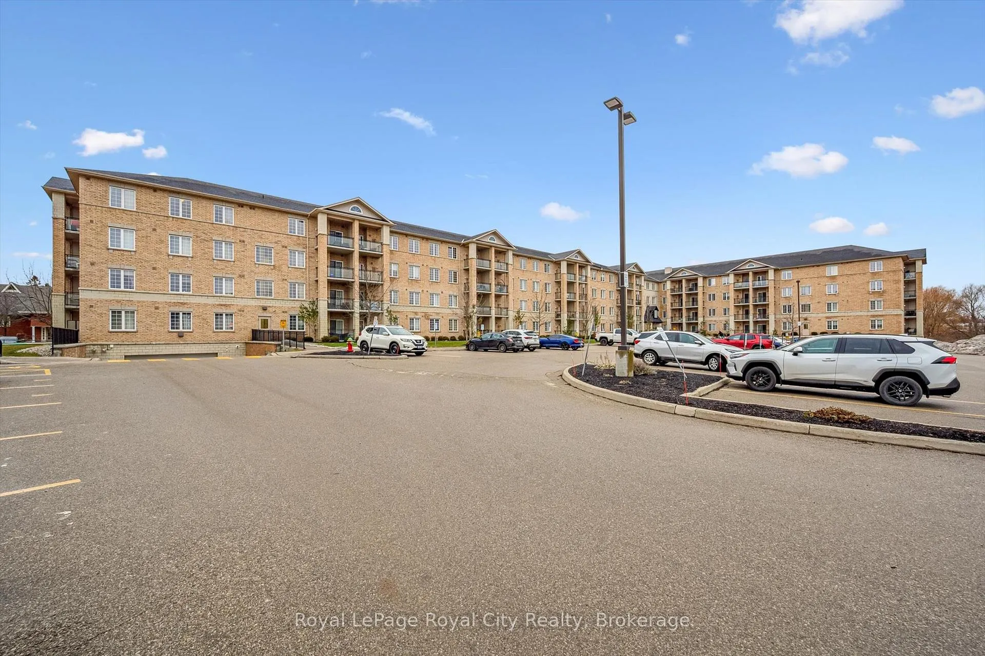 Photo 2 of Unit 429, 1077 Gordon Street, Guelph, Kortright West — HOMEH