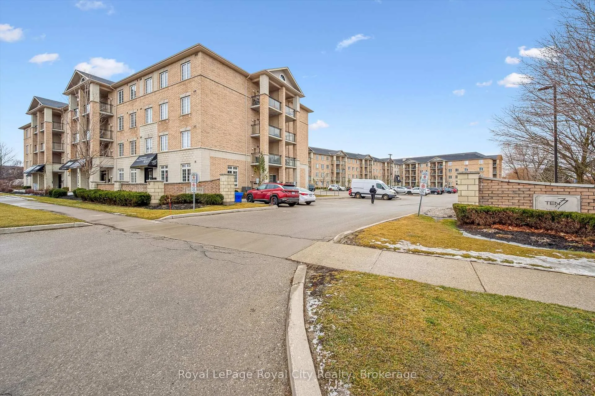 Photo 3 of Unit 429, 1077 Gordon Street, Guelph, Kortright West — HOMEH