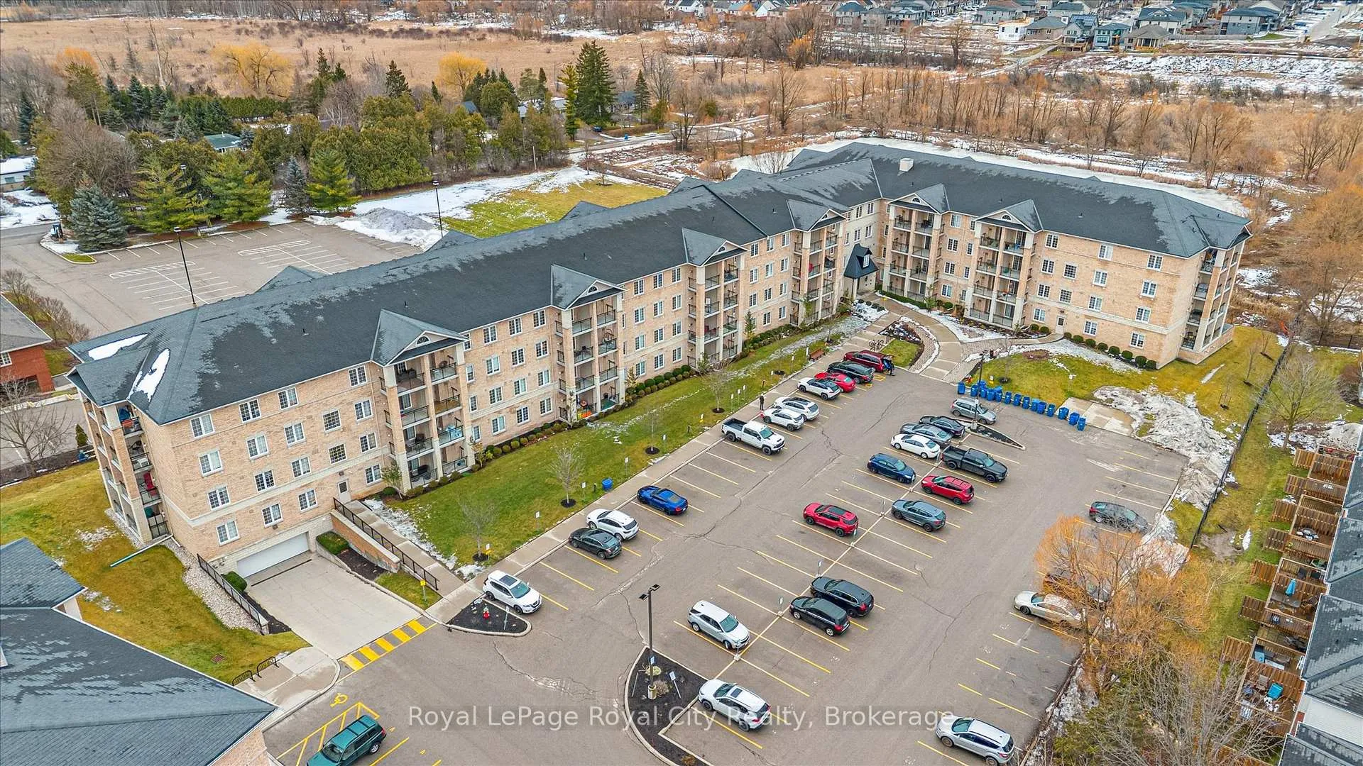 Photo 4 of Unit 429, 1077 Gordon Street, Guelph, Kortright West — HOMEH
