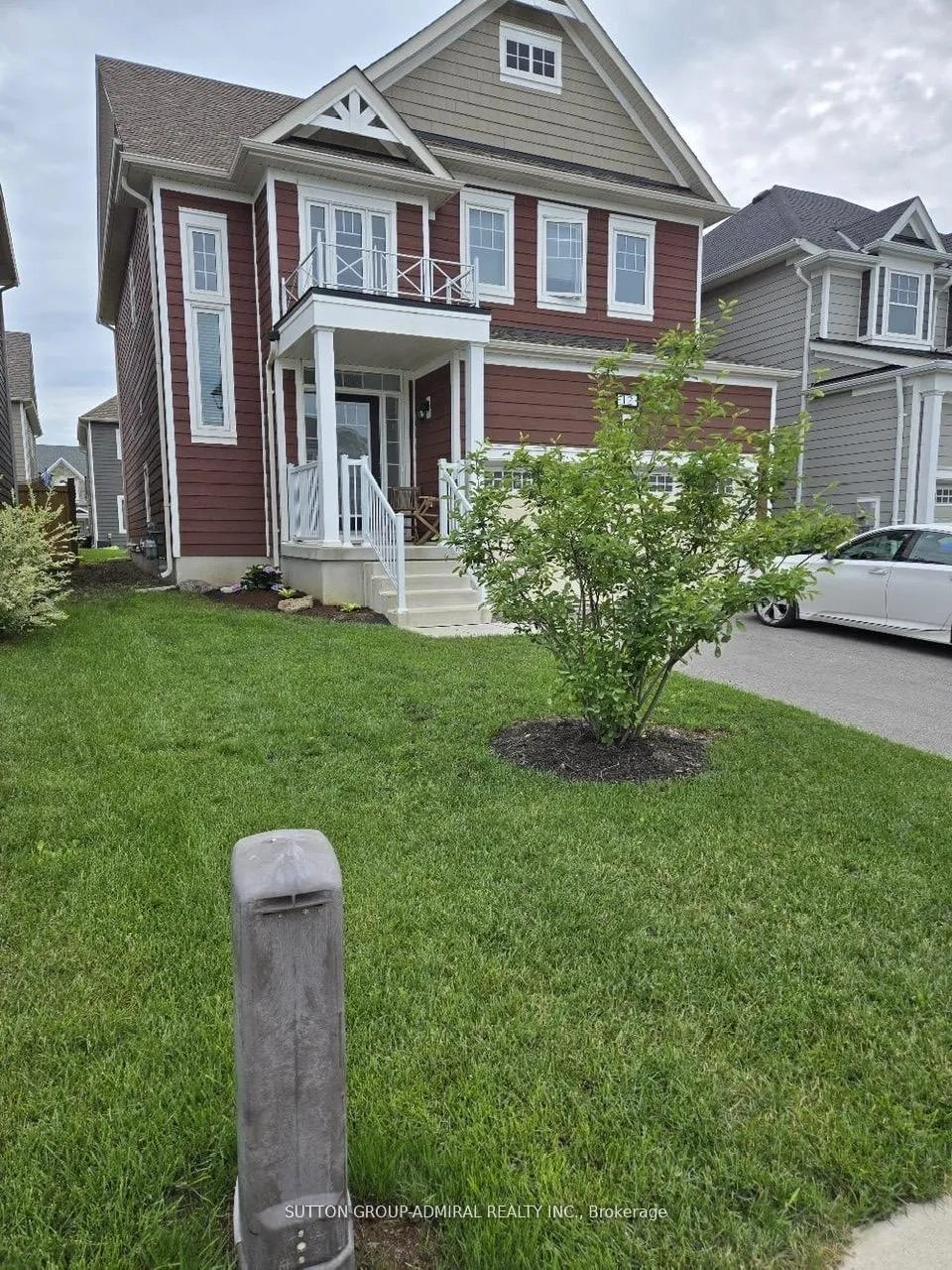 Front of 12 Bobolink Drive