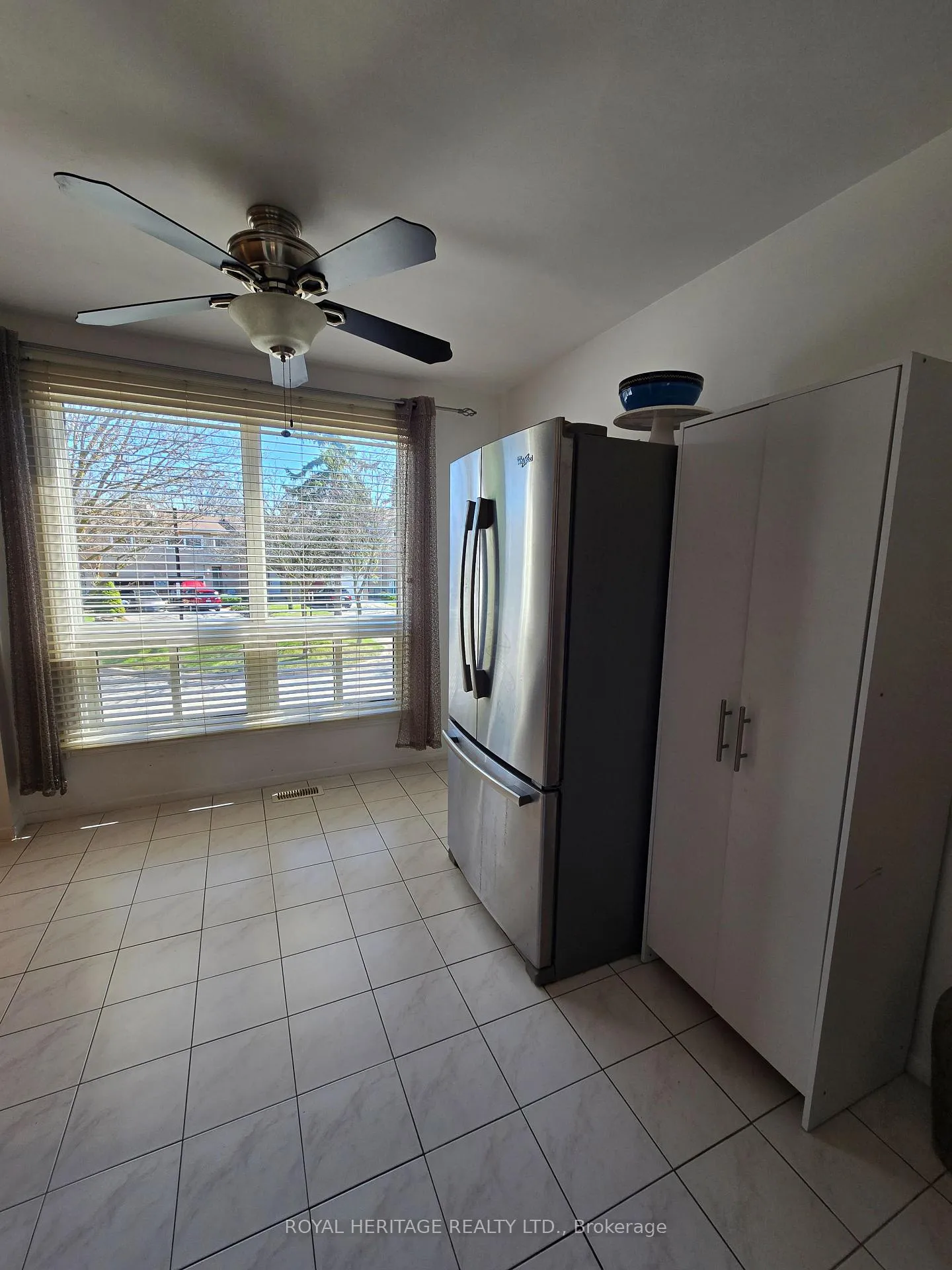 Photo 11 of Unit 92, 1133 Ritson Road N, Oshawa, Centennial — HOMEH