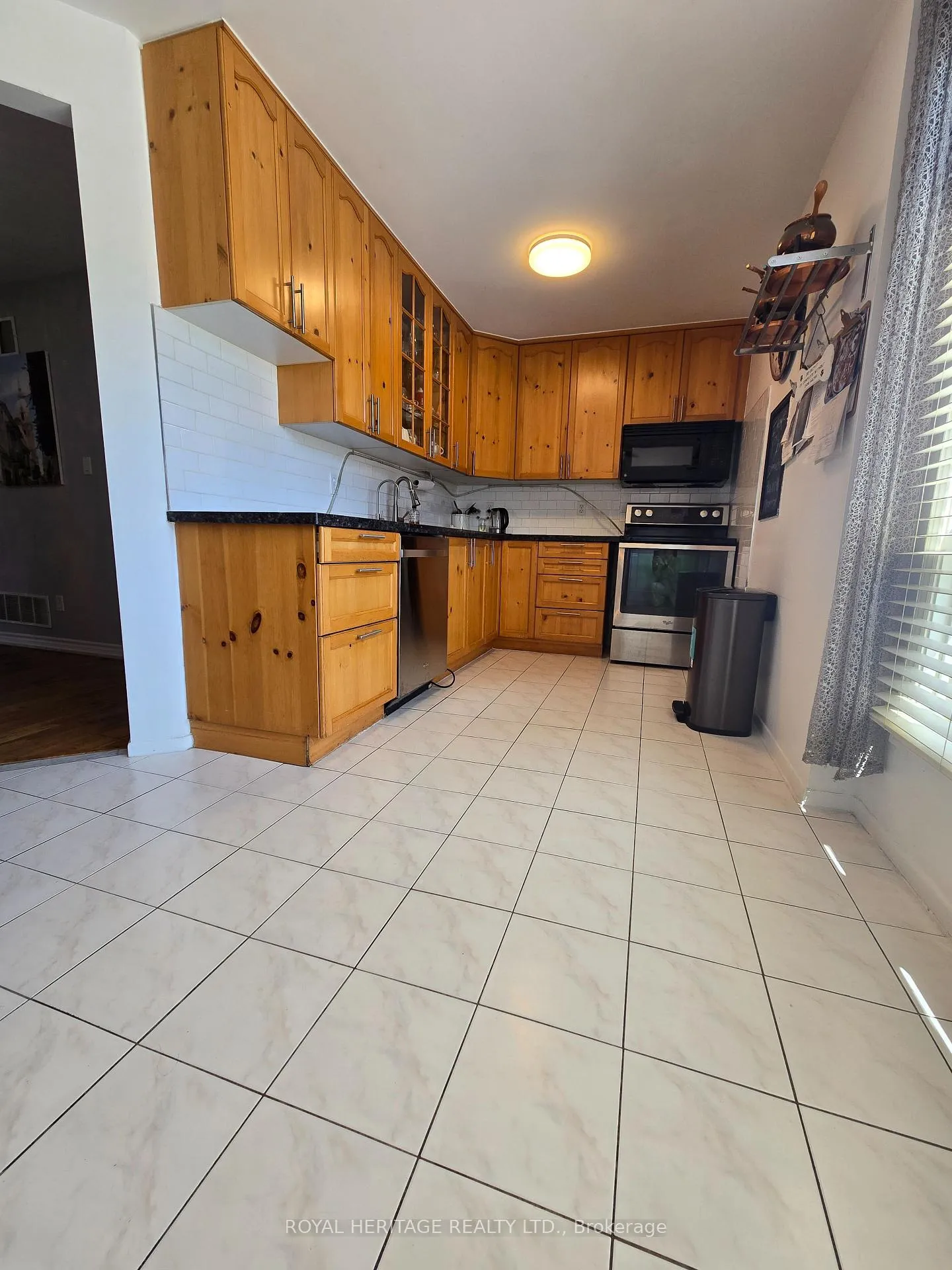 Photo 12 of Unit 92, 1133 Ritson Road N, Oshawa, Centennial — HOMEH