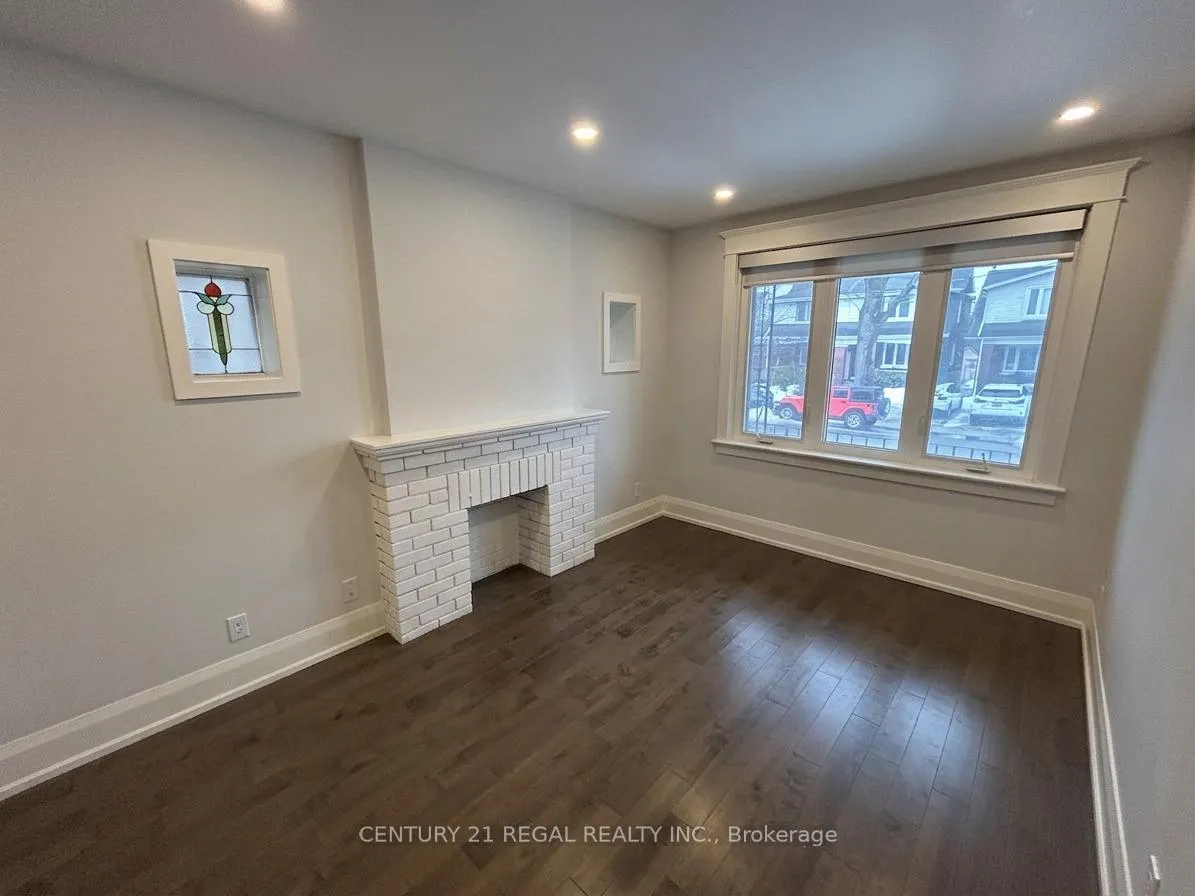 Photo 5 of 40 Glebeholme Boulevard, Toronto, Danforth — HOMEH