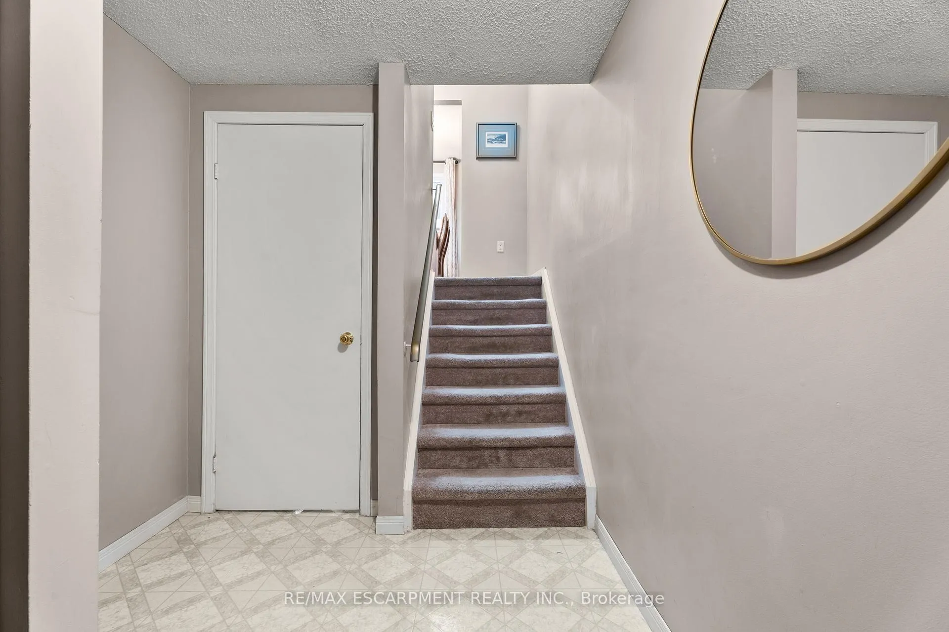 Photo 7 of Unit N1, 444 Stone Church Road W, Hamilton, Gilkson — HOMEH