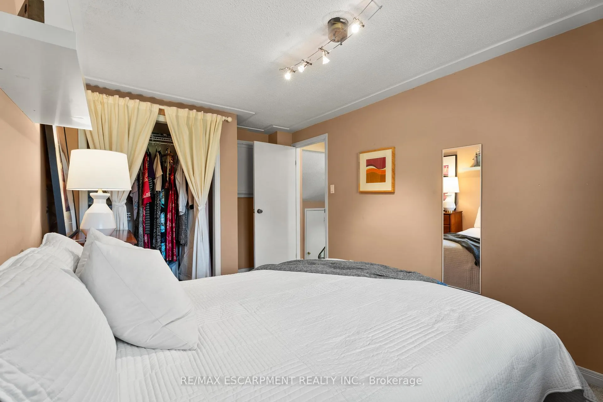 Photo 22 of Unit N1, 444 Stone Church Road W, Hamilton, Gilkson — HOMEH