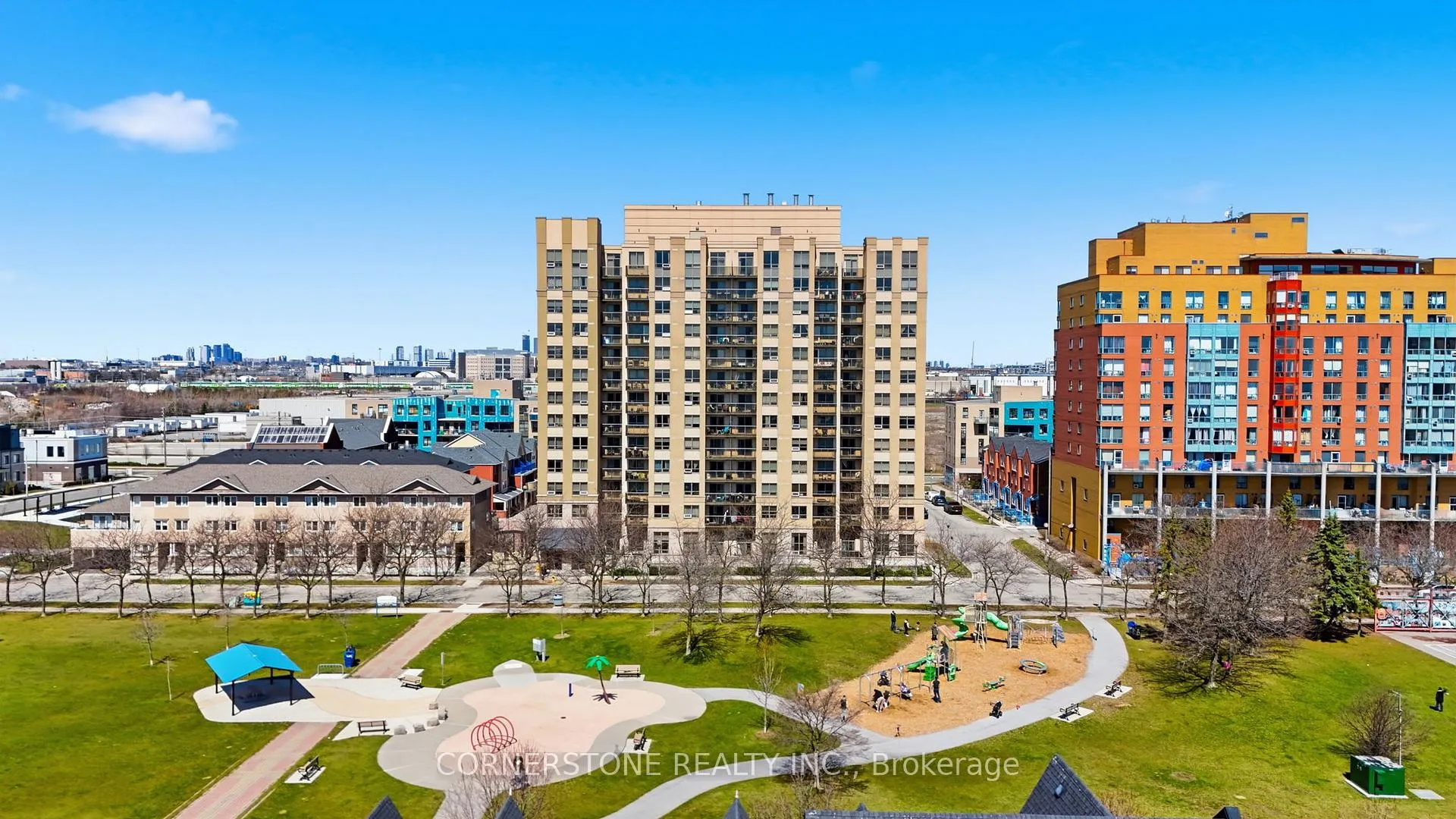 Photo 3 of Unit 209, 4 Elsinore Path, Etobicoke, New Toronto — HOMEH