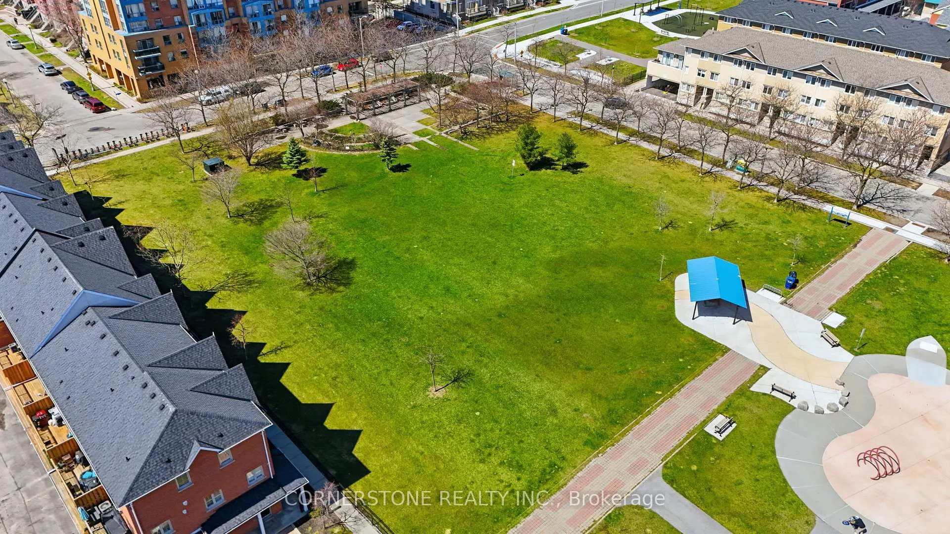 Photo 4 of Unit 209, 4 Elsinore Path, Etobicoke, New Toronto — HOMEH