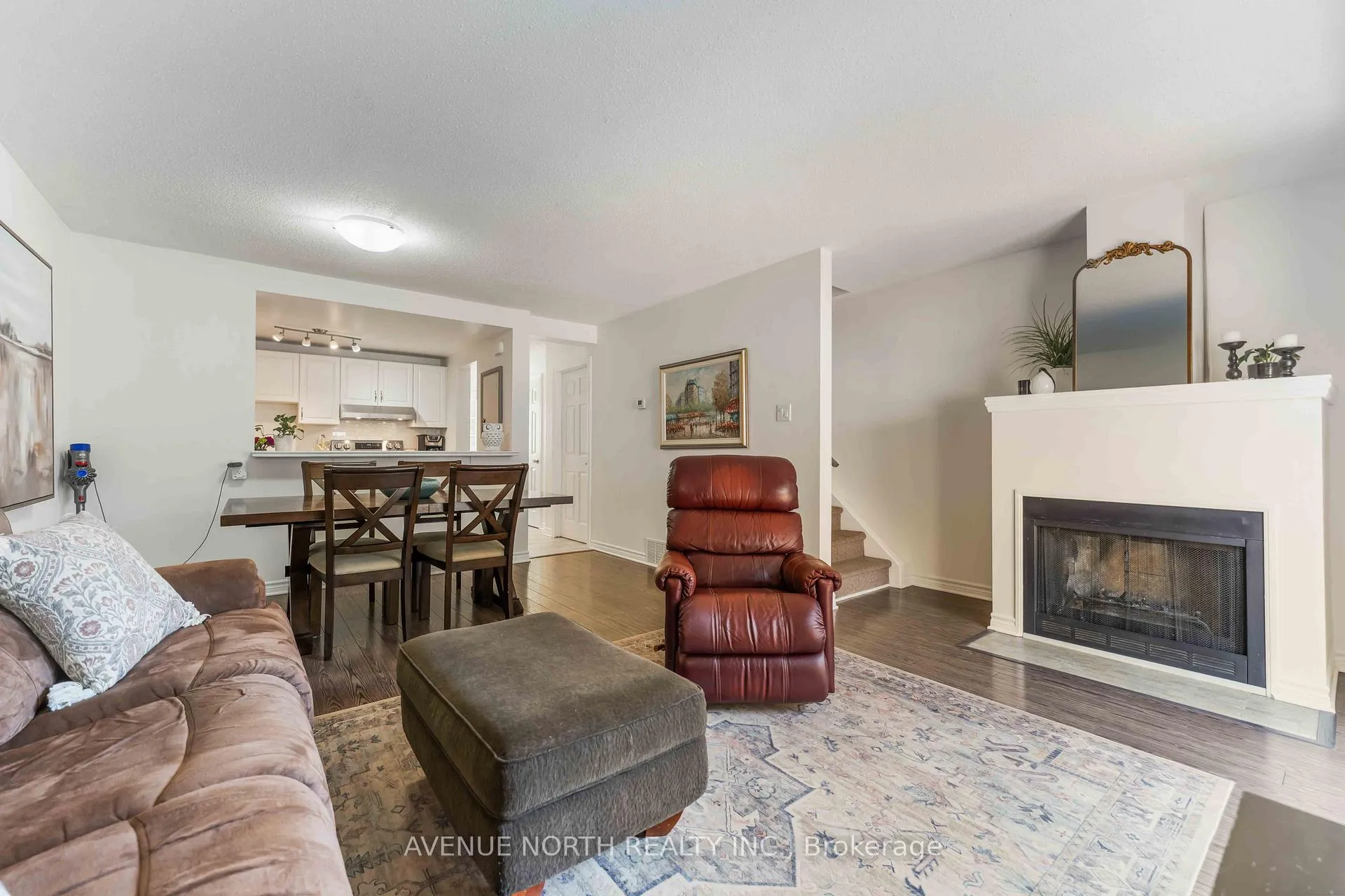 Photo 8 of 1964 Garden Park Lane, Ottawa, Blackburn Hamlet (South) — HOMEH