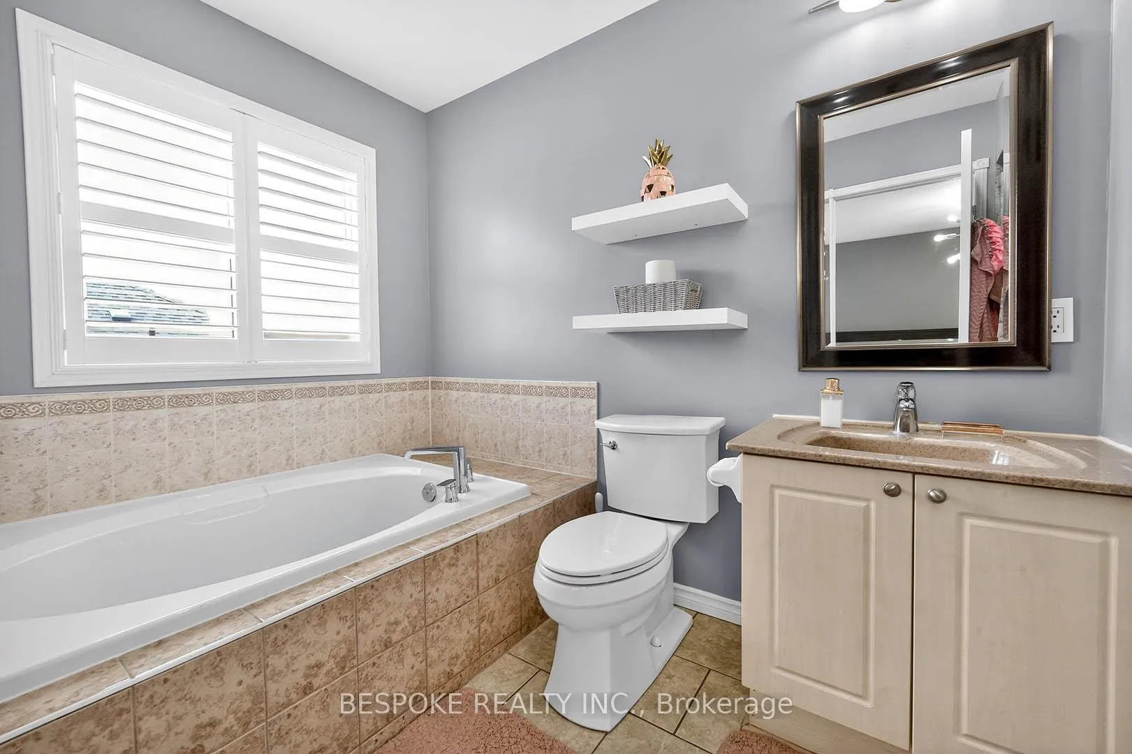 Photo 24 of 38 Perfitt Crescent, Ajax, Central — HOMEH