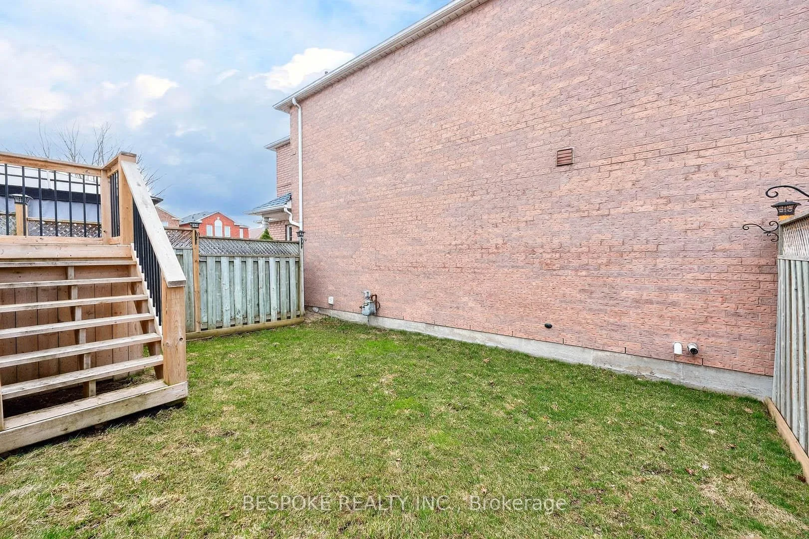 Photo 34 of 38 Perfitt Crescent, Ajax, Central — HOMEH