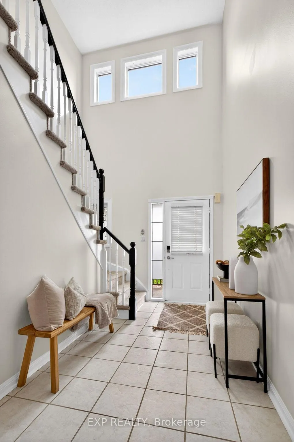 Photo 7 of 808 Greystone Court E, Oshawa, Pinecrest — HOMEH