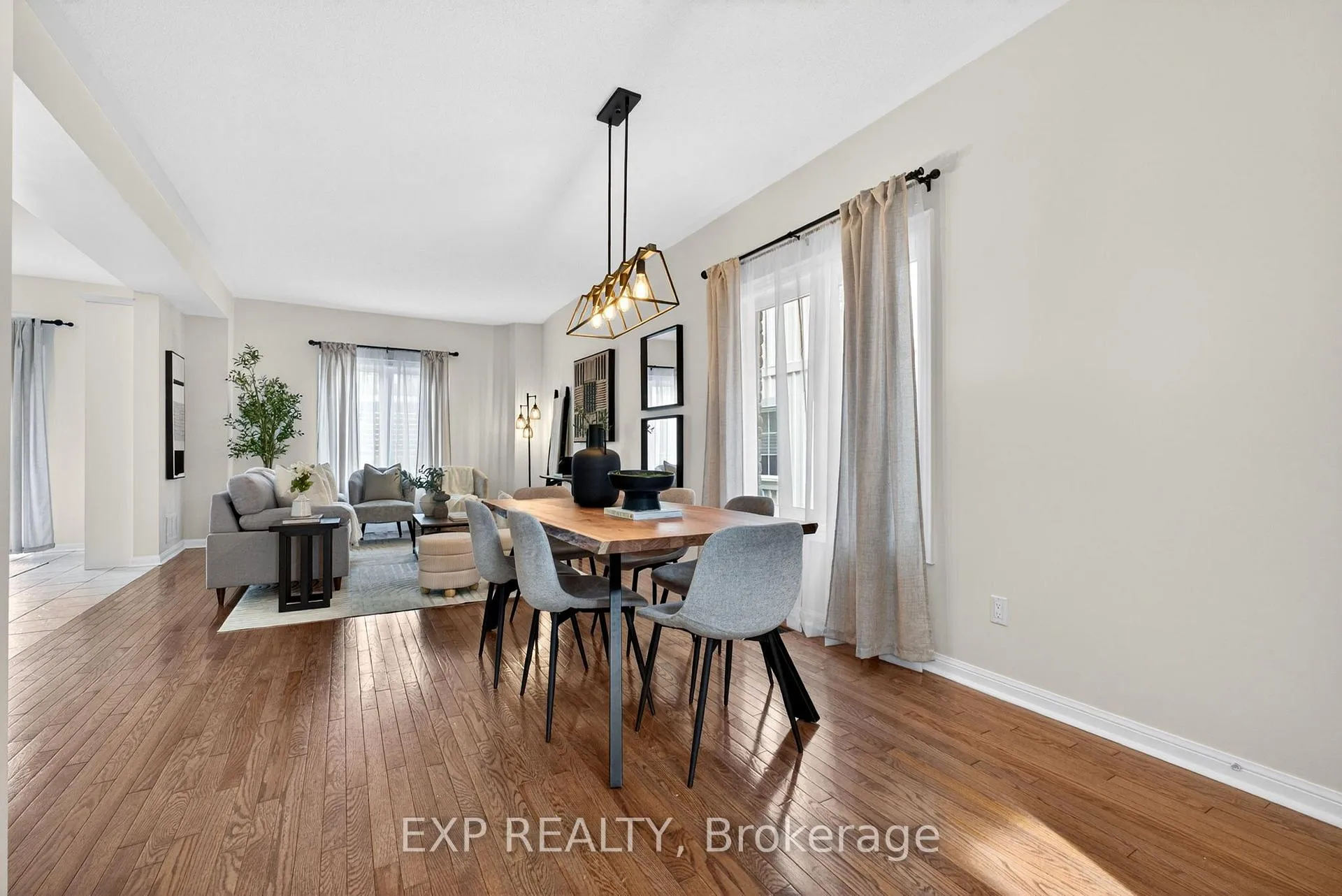 Photo 8 of 808 Greystone Court E, Oshawa, Pinecrest — HOMEH