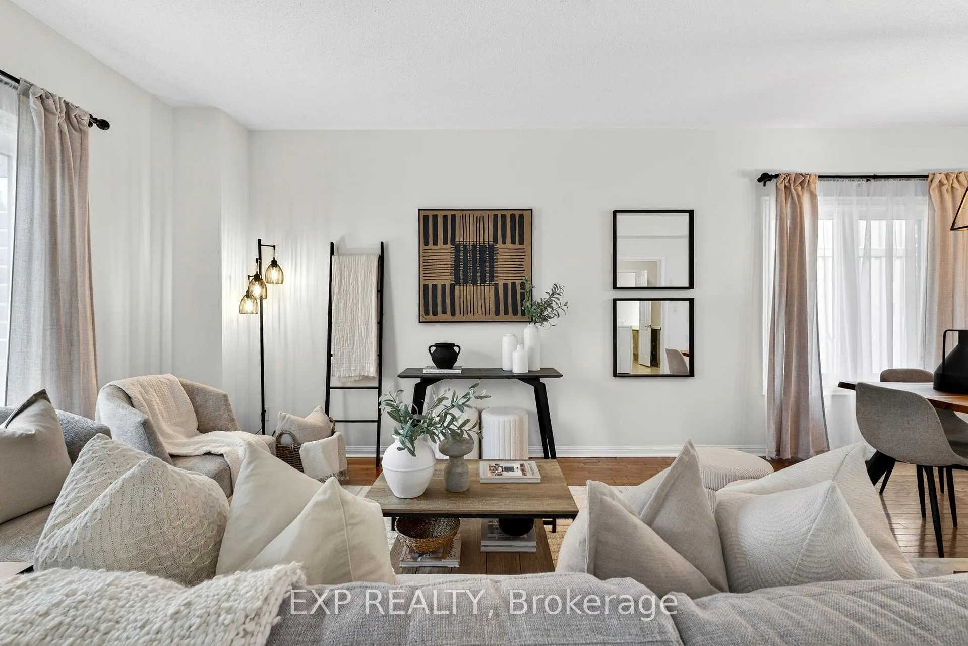 Photo 11 of 808 Greystone Court E, Oshawa, Pinecrest — HOMEH