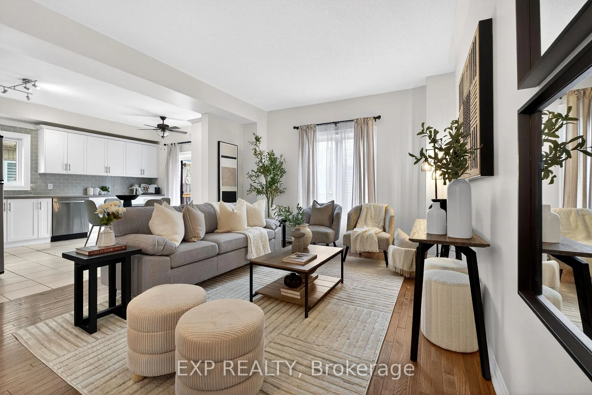 Photo 12 of 808 Greystone Court E, Oshawa, Pinecrest — HOMEH