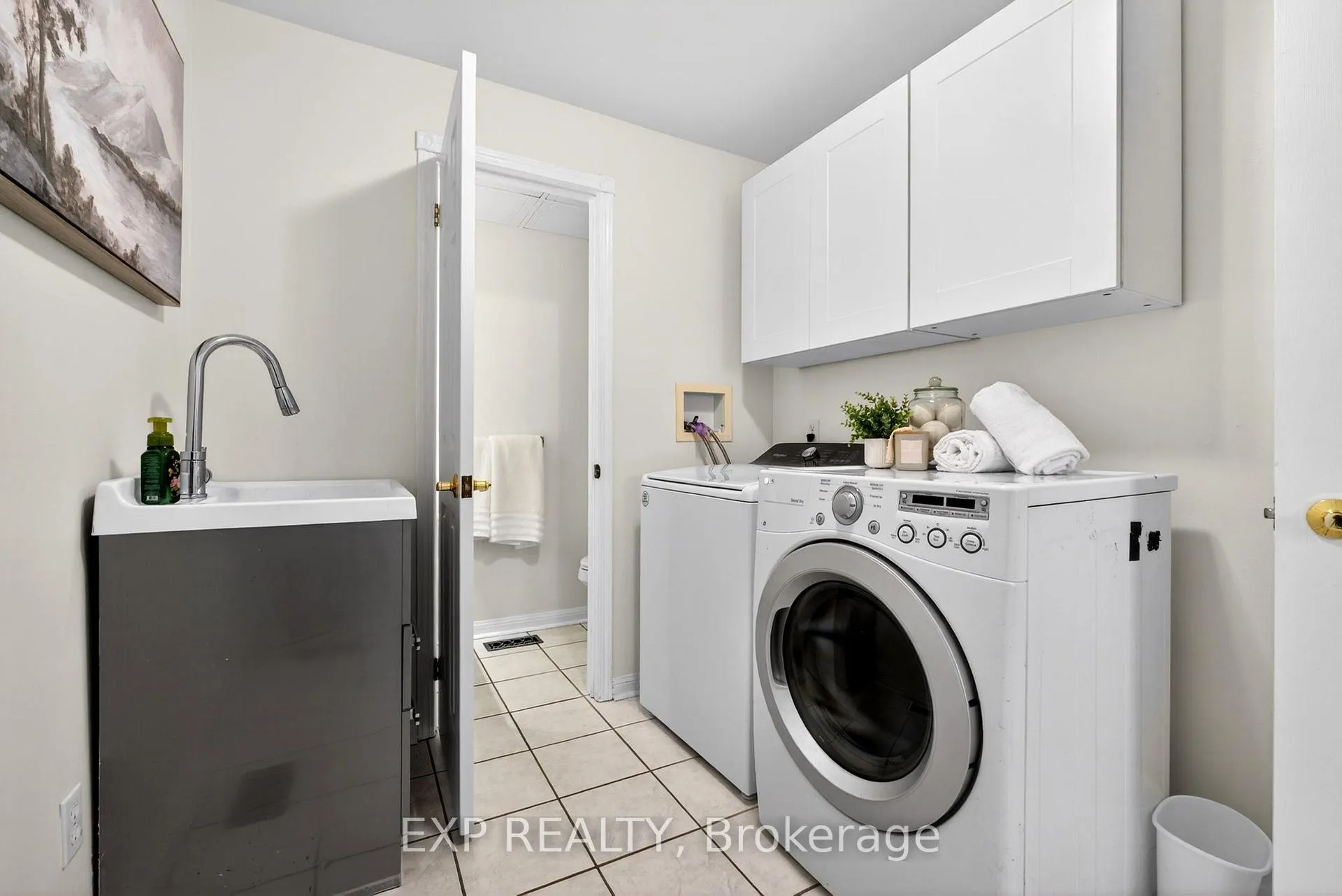 Photo 17 of 808 Greystone Court E, Oshawa, Pinecrest — HOMEH