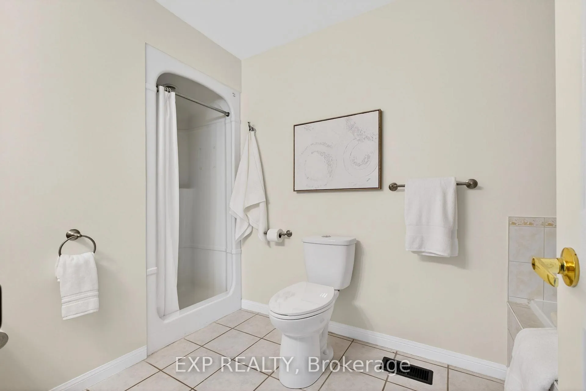 Photo 26 of 808 Greystone Court E, Oshawa, Pinecrest — HOMEH