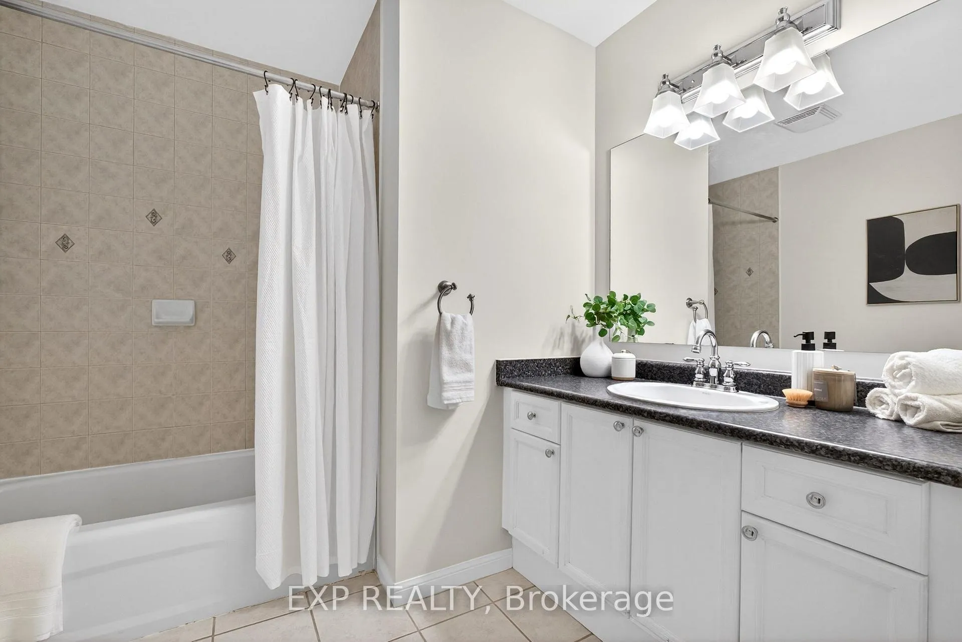 Photo 36 of 808 Greystone Court E, Oshawa, Pinecrest — HOMEH