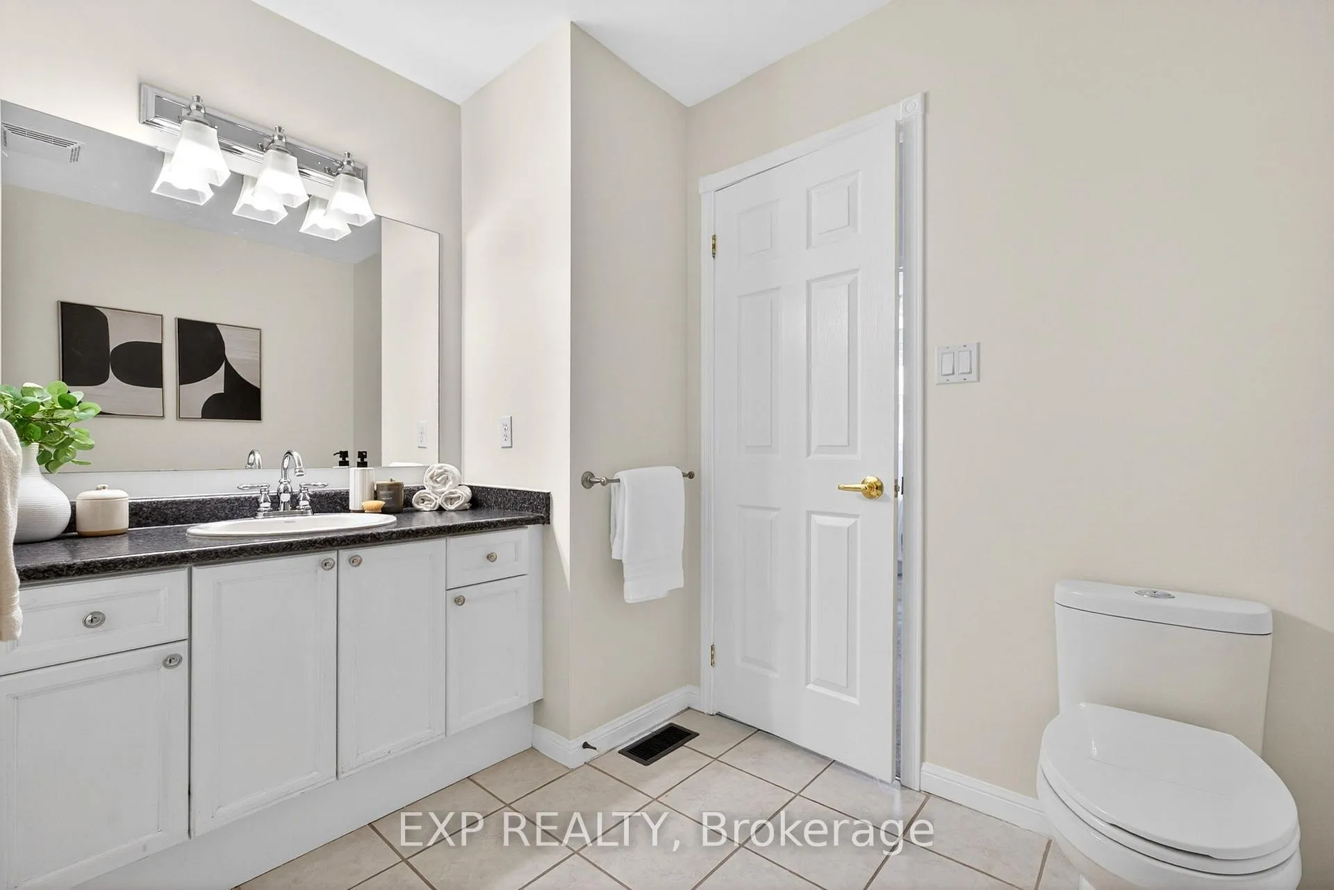 Photo 37 of 808 Greystone Court E, Oshawa, Pinecrest — HOMEH