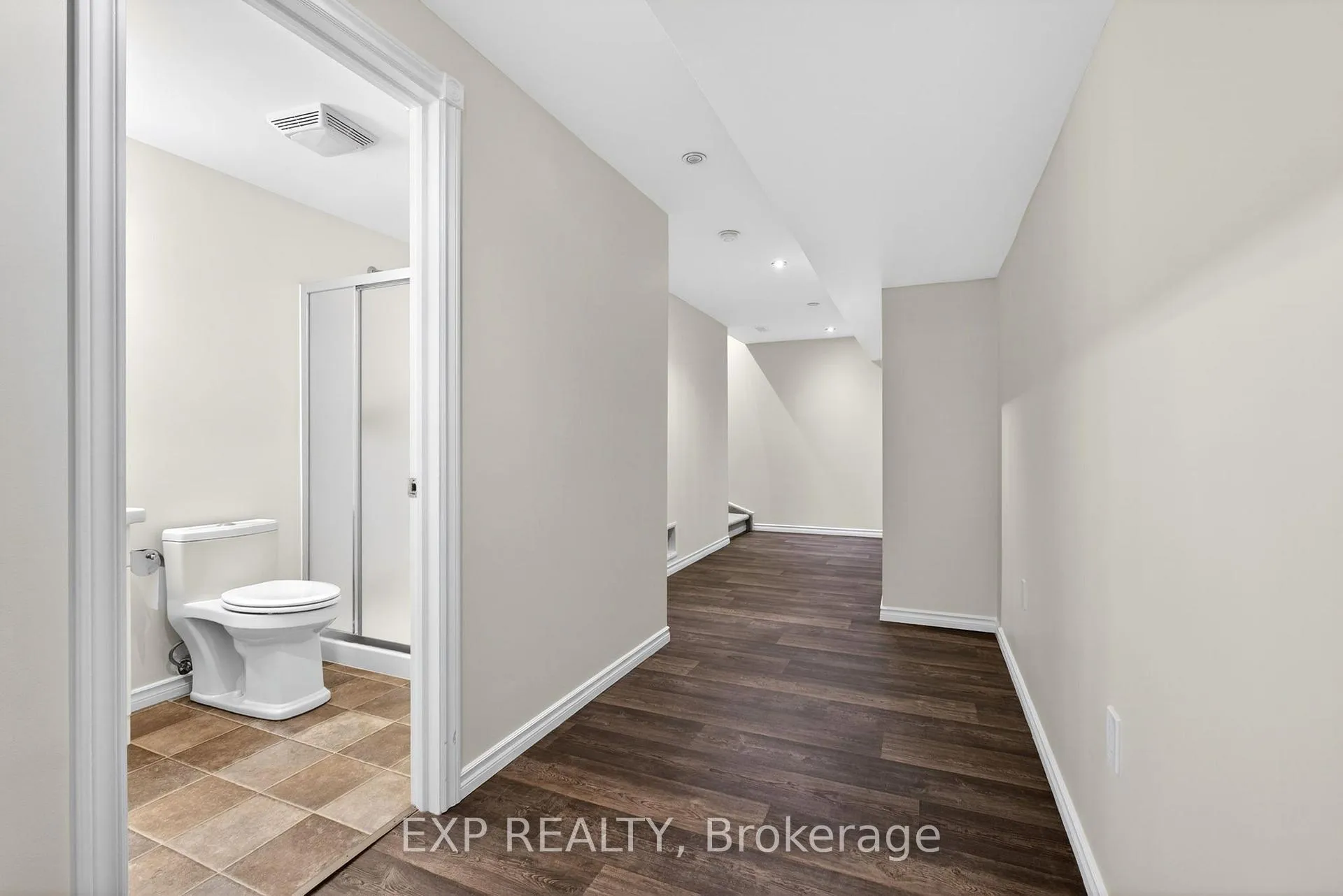 Photo 39 of 808 Greystone Court E, Oshawa, Pinecrest — HOMEH