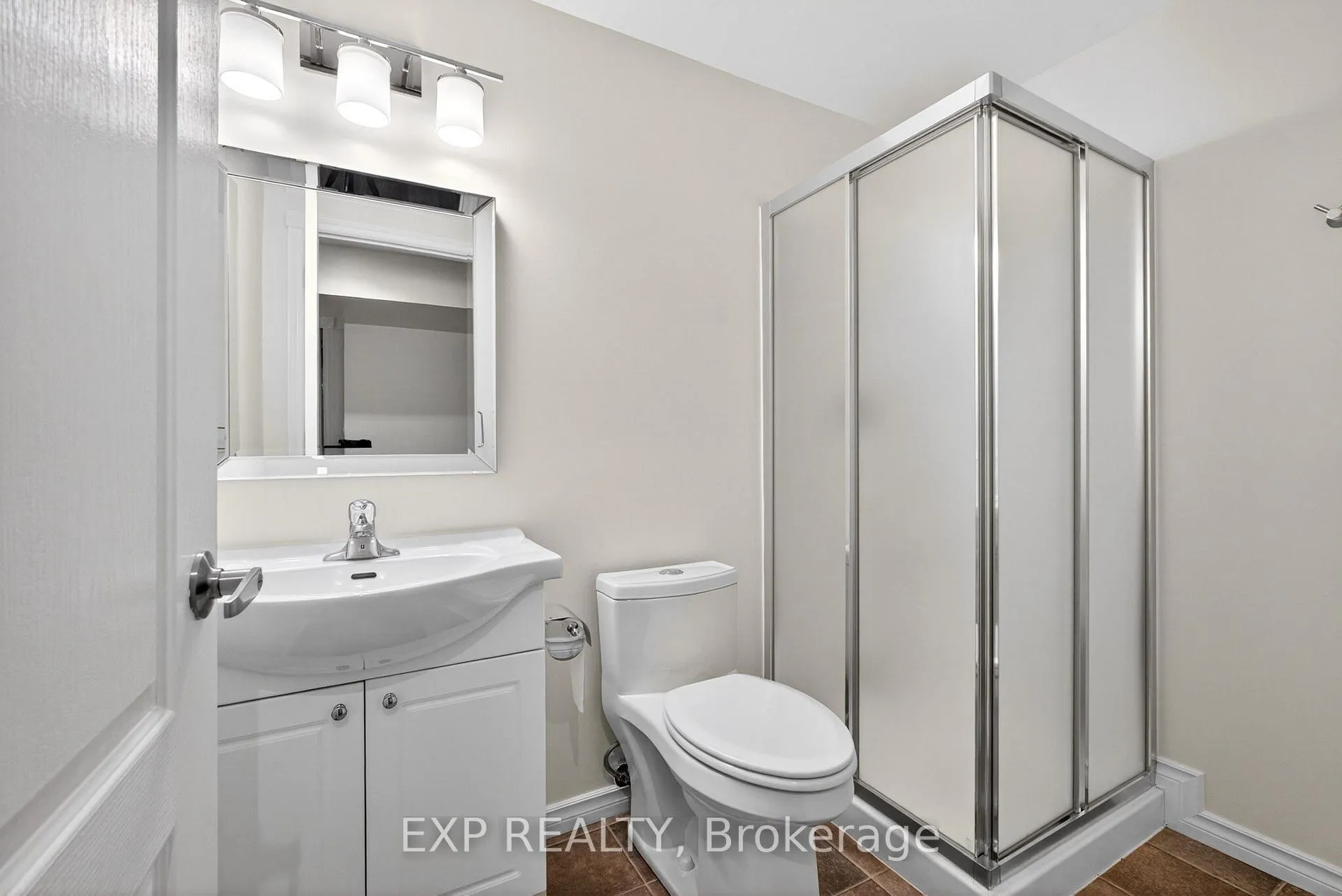 Photo 40 of 808 Greystone Court E, Oshawa, Pinecrest — HOMEH