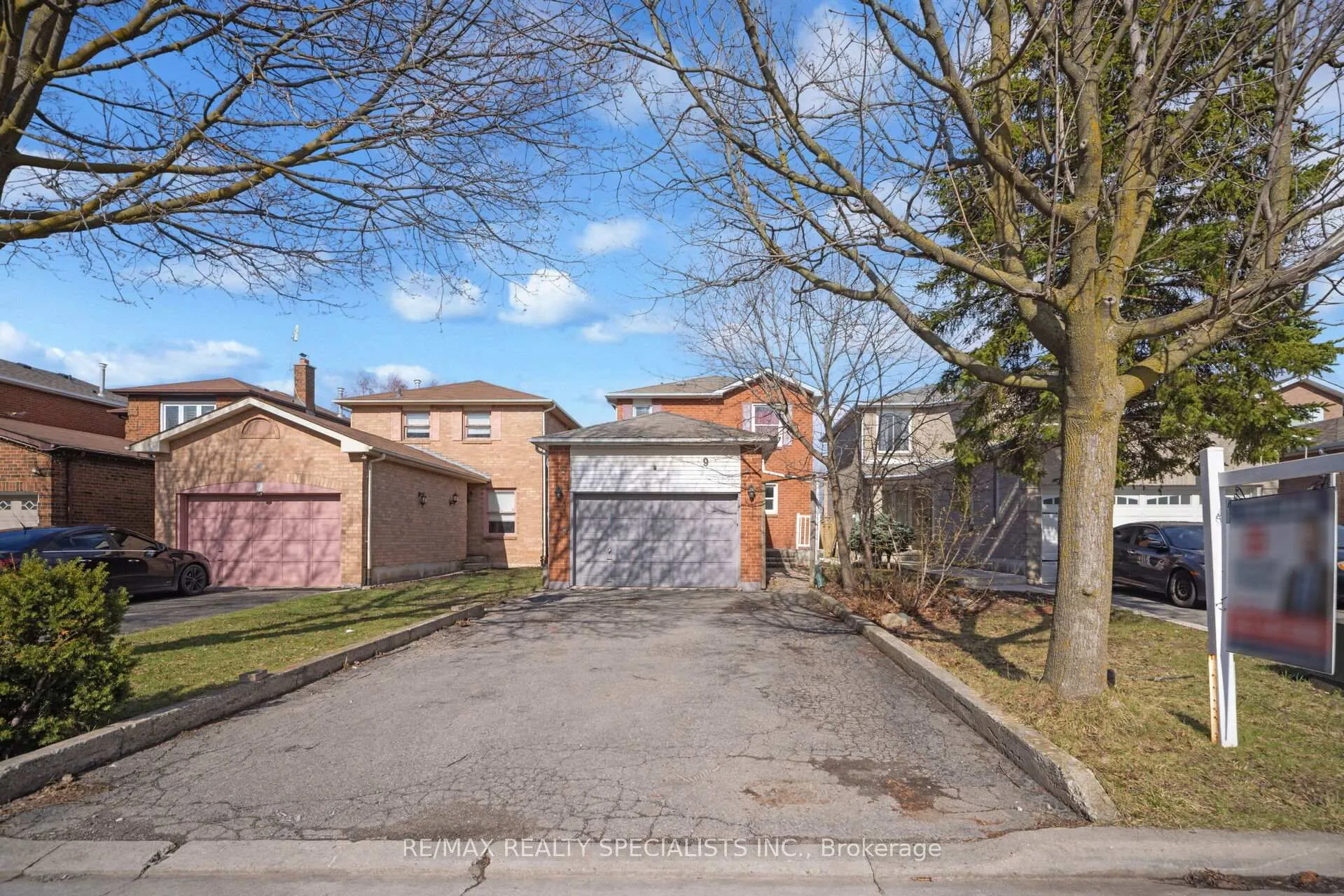 Photo 1 of 9 Wayne Nicol Drive, Brampton, Northwood Park — HOMEH