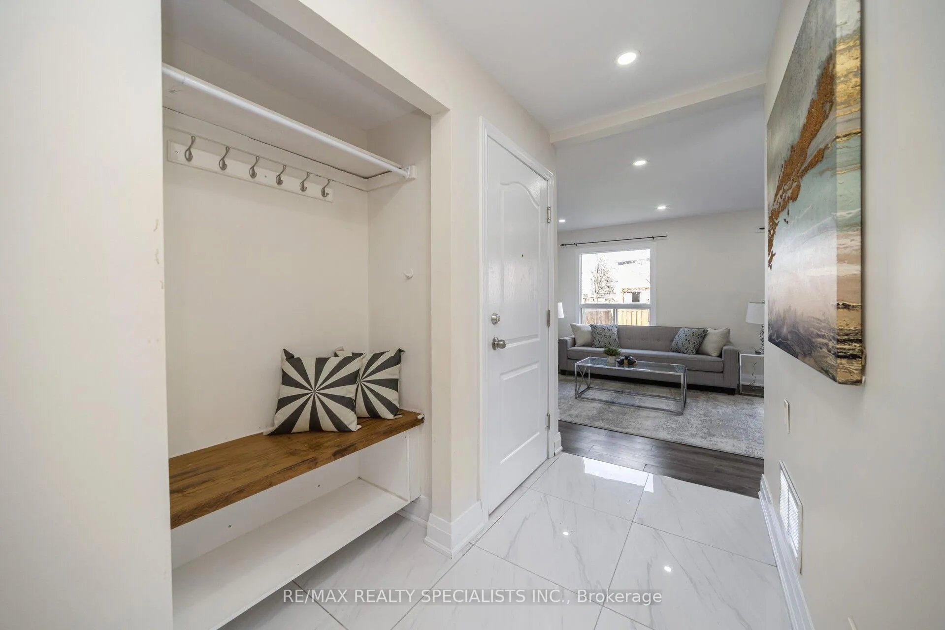 Photo 9 of 9 Wayne Nicol Drive, Brampton, Northwood Park — HOMEH