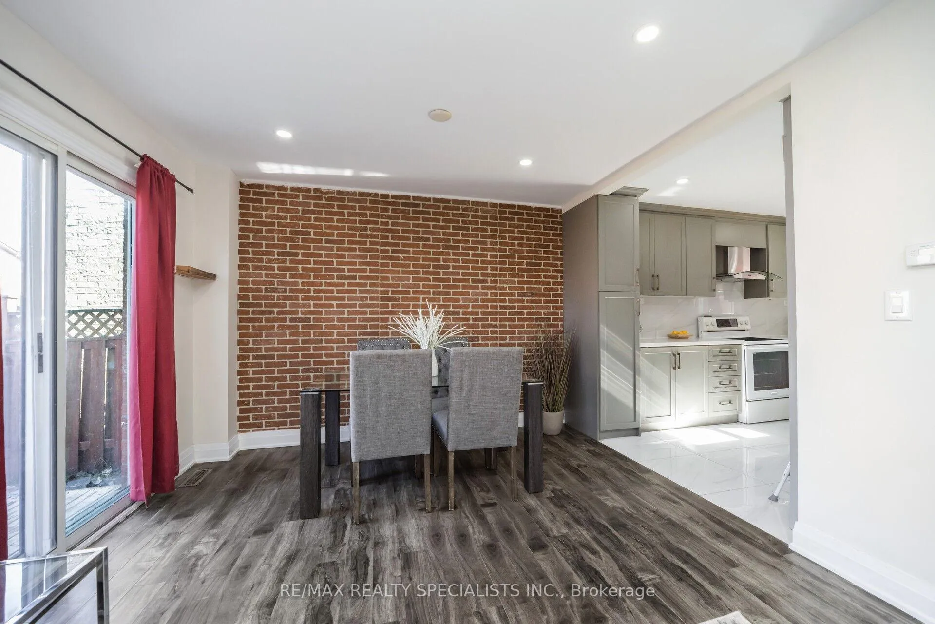 Photo 15 of 9 Wayne Nicol Drive, Brampton, Northwood Park — HOMEH