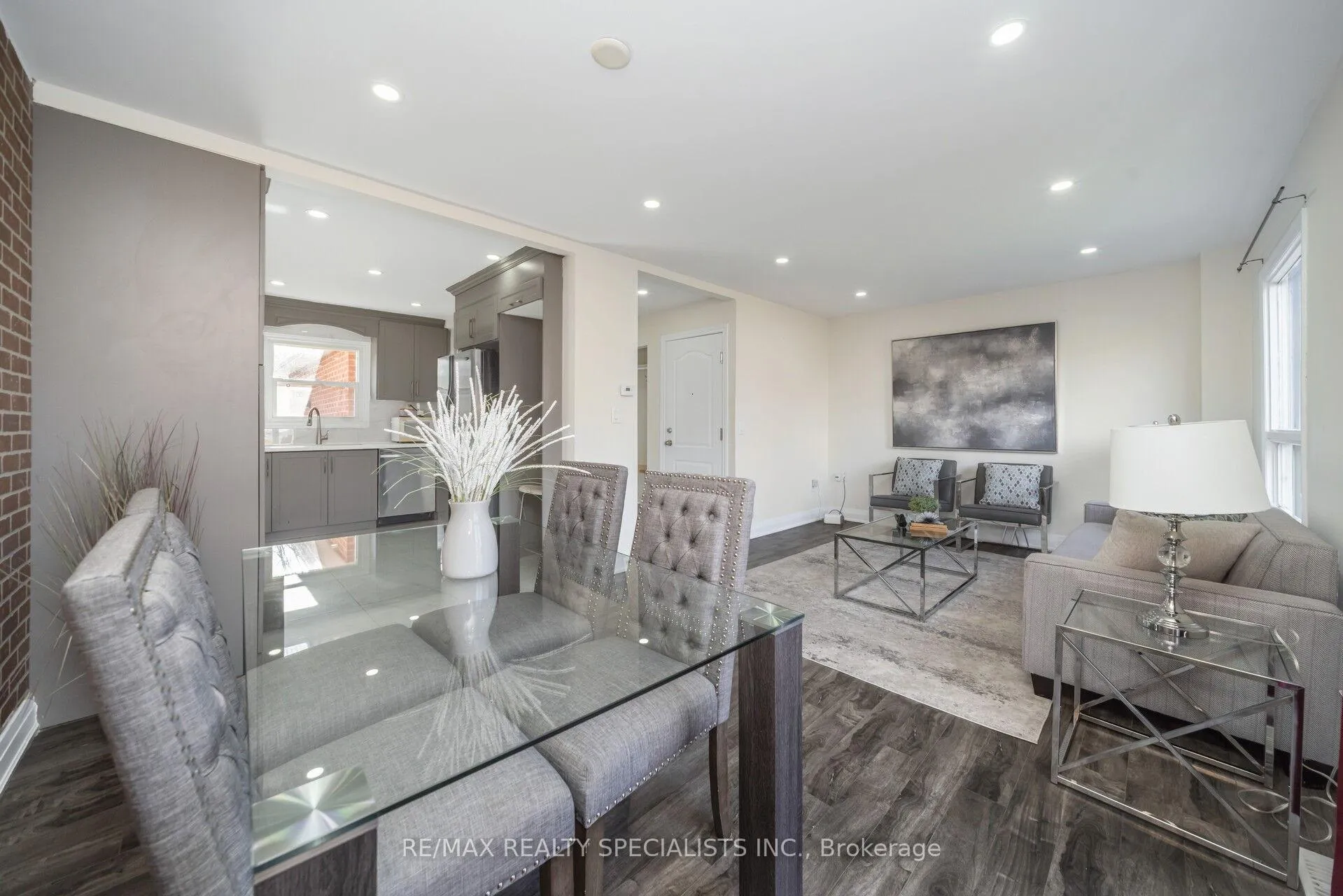 Photo 17 of 9 Wayne Nicol Drive, Brampton, Northwood Park — HOMEH