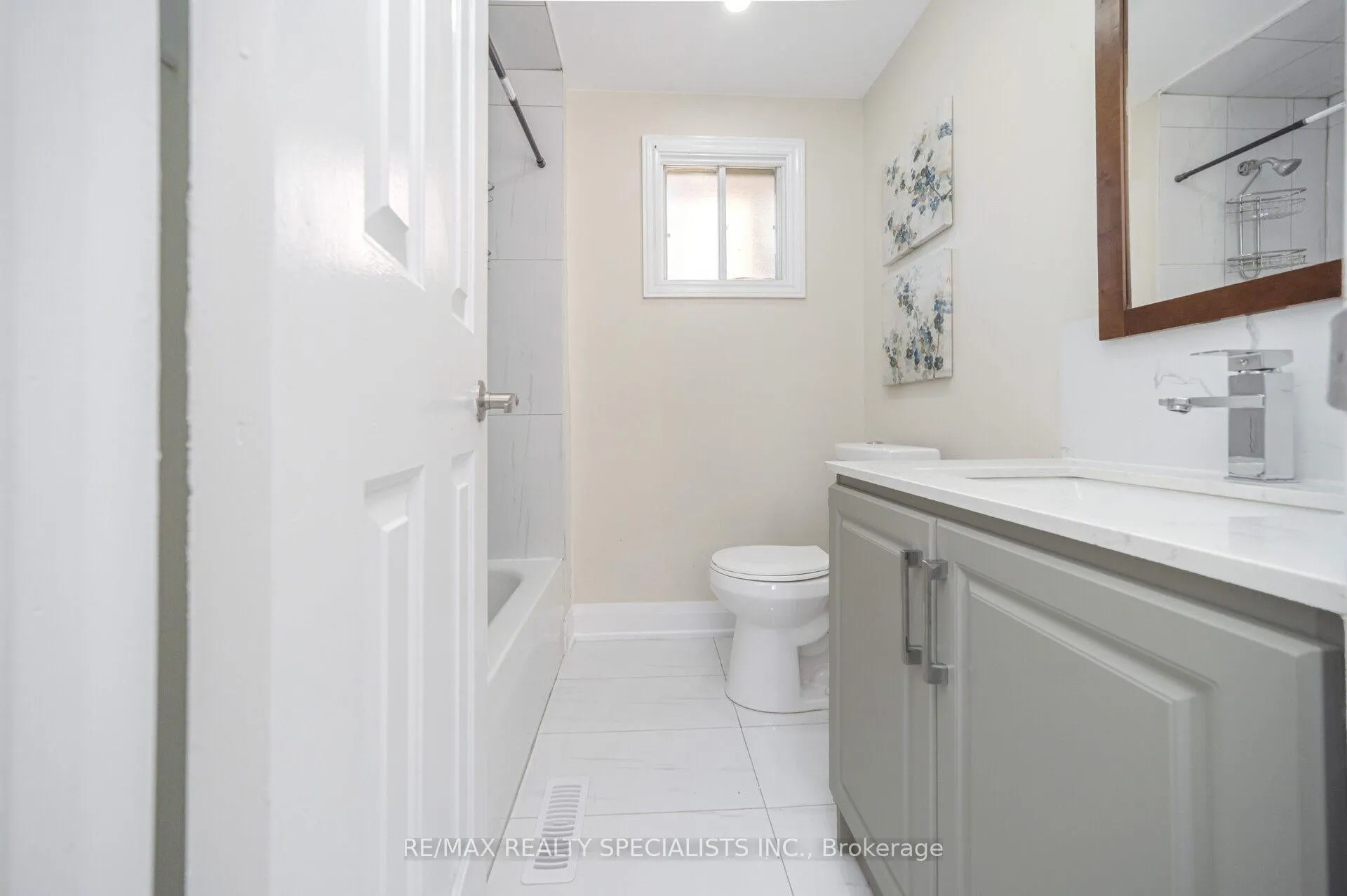 Photo 24 of 9 Wayne Nicol Drive, Brampton, Northwood Park — HOMEH