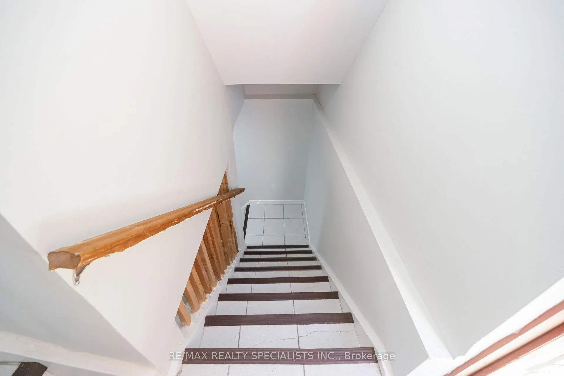 Photo 34 of 9 Wayne Nicol Drive, Brampton, Northwood Park — HOMEH