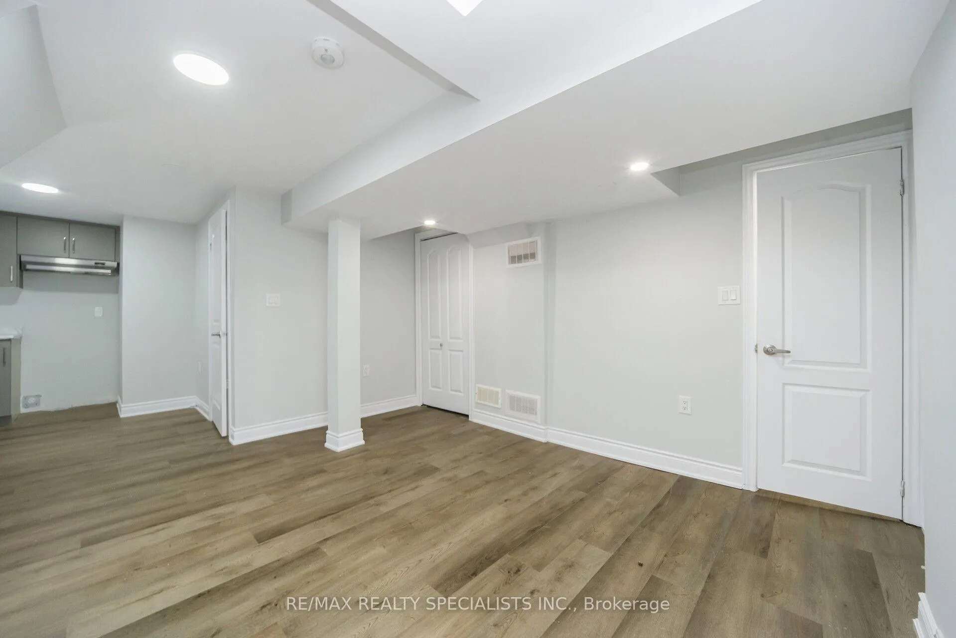 Photo 35 of 9 Wayne Nicol Drive, Brampton, Northwood Park — HOMEH