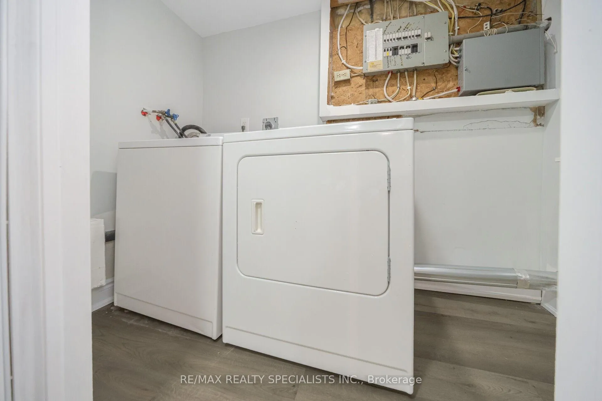 Photo 43 of 9 Wayne Nicol Drive, Brampton, Northwood Park — HOMEH