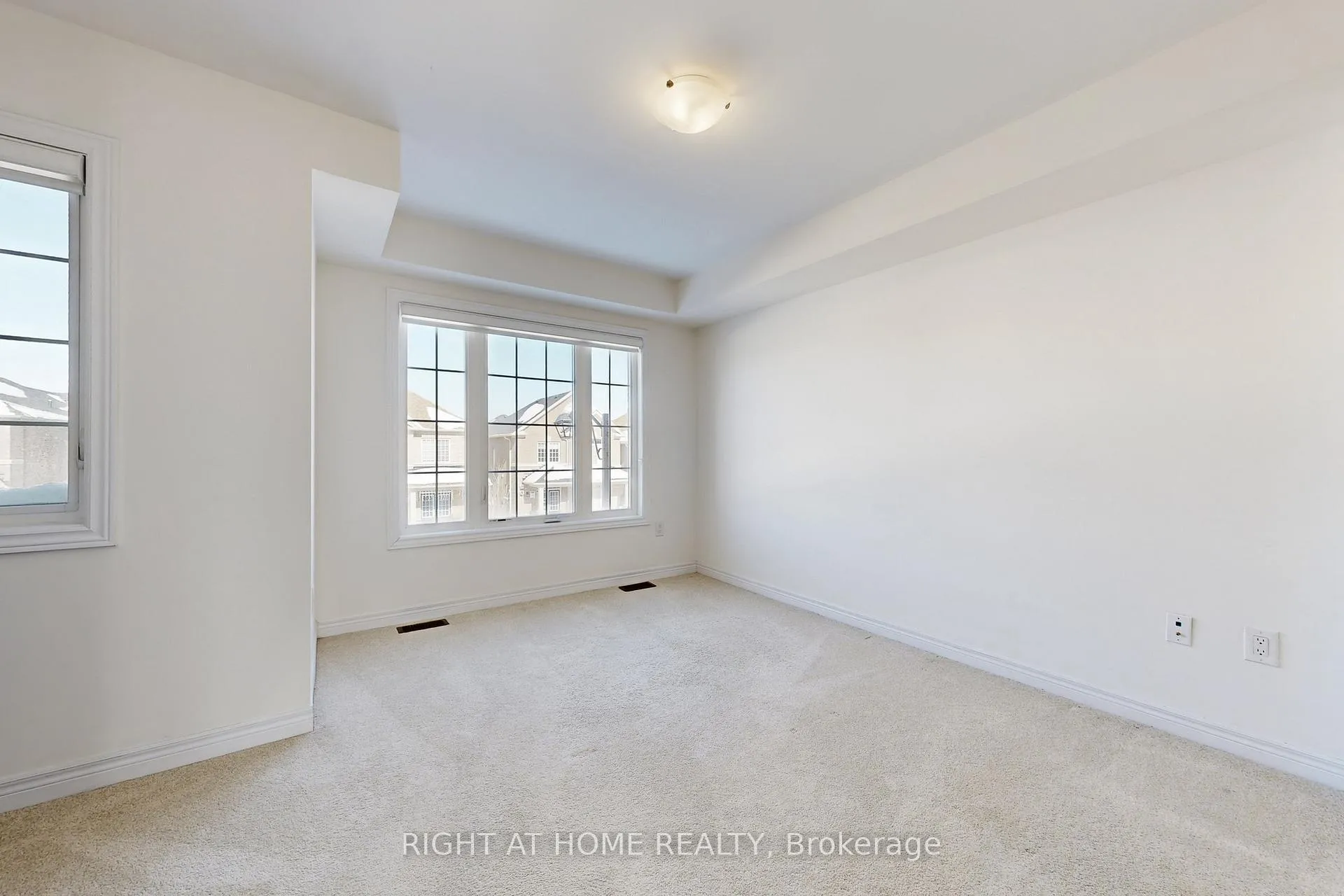 Photo 15 of 553 White's Hill Avenue, Markham, Cornell — HOMEH