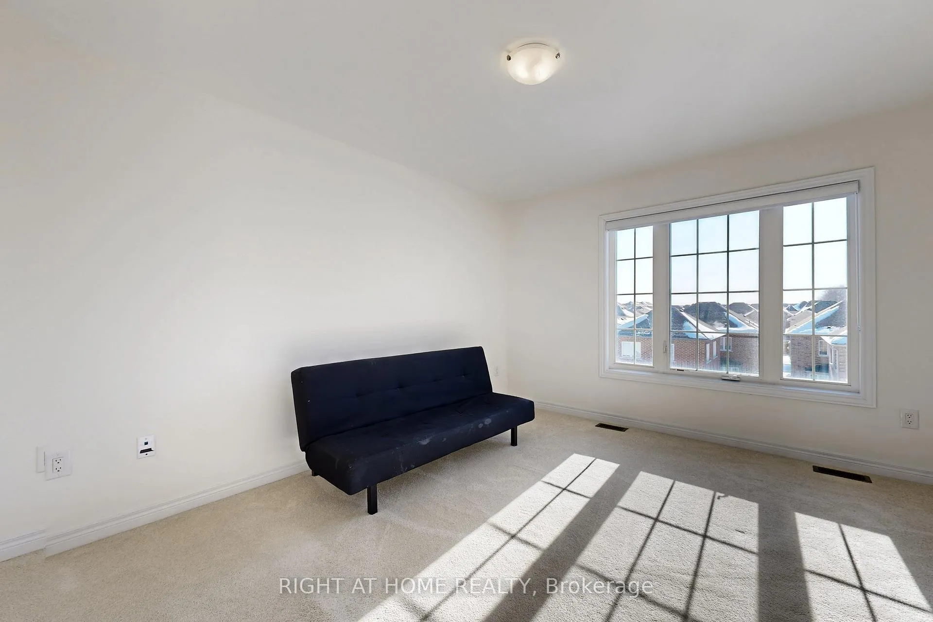 Photo 26 of 553 White's Hill Avenue, Markham, Cornell — HOMEH