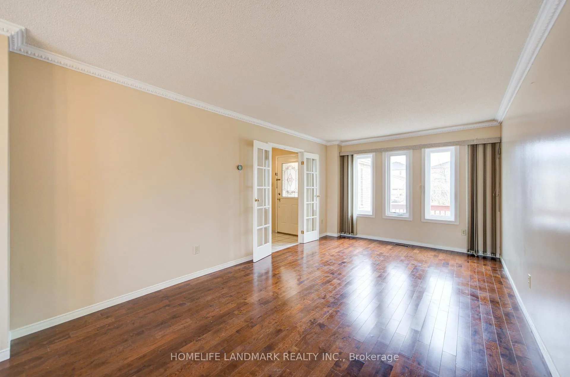 Photo 5 of 9 Duggan Drive, Brampton, Fletcher's West — HOMEH