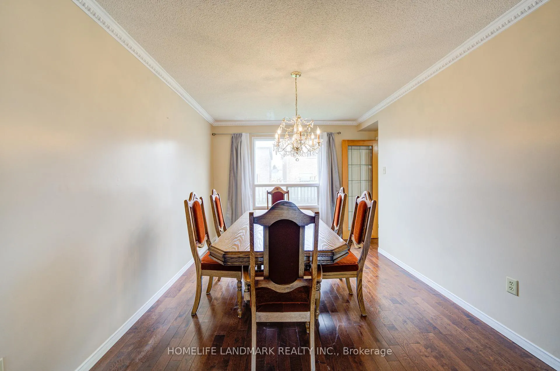 Photo 8 of 9 Duggan Drive, Brampton, Fletcher's West — HOMEH