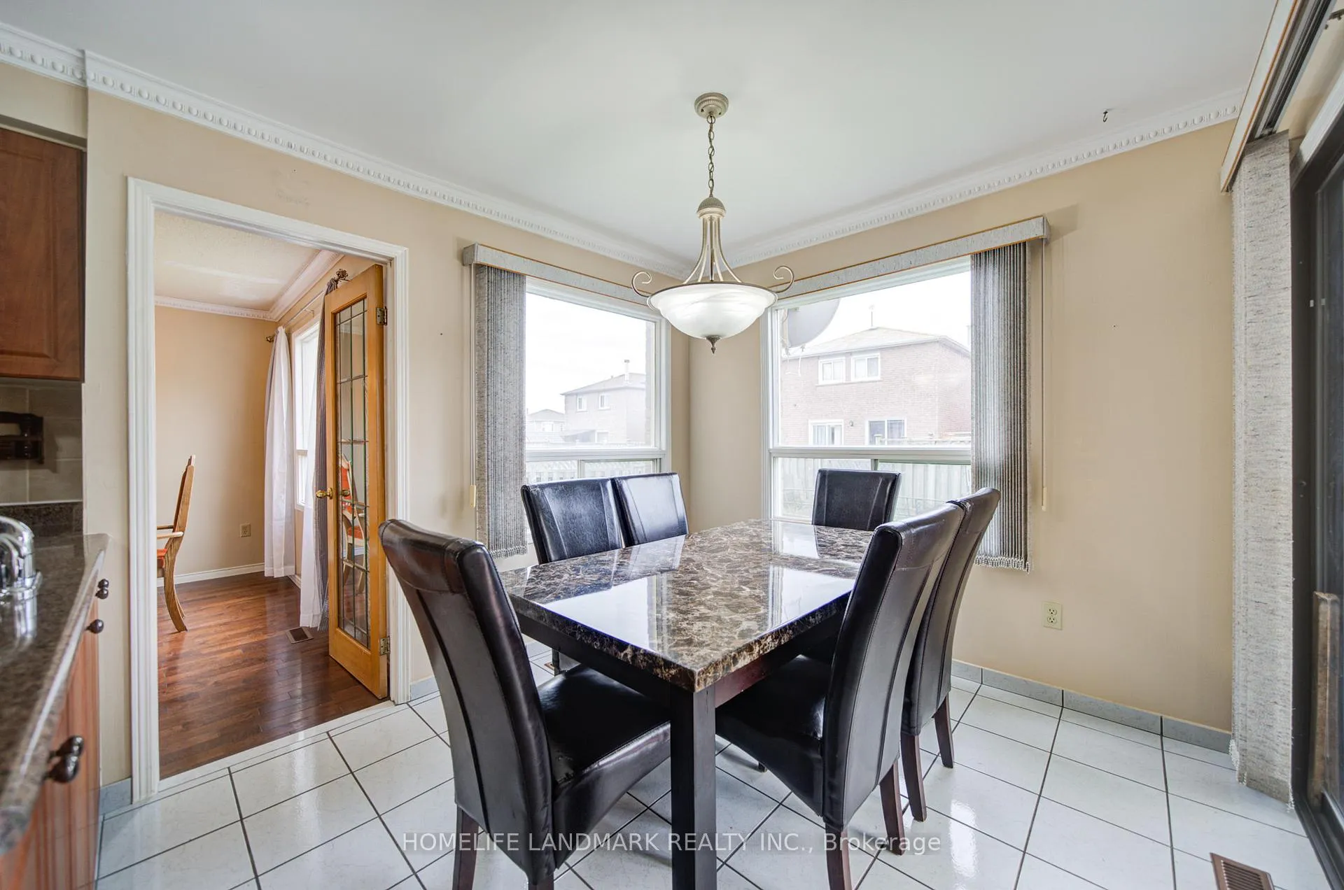 Photo 11 of 9 Duggan Drive, Brampton, Fletcher's West — HOMEH