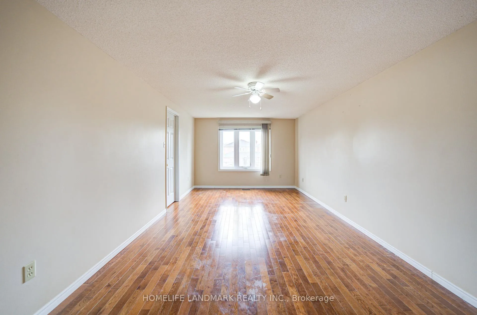 Photo 15 of 9 Duggan Drive, Brampton, Fletcher's West — HOMEH
