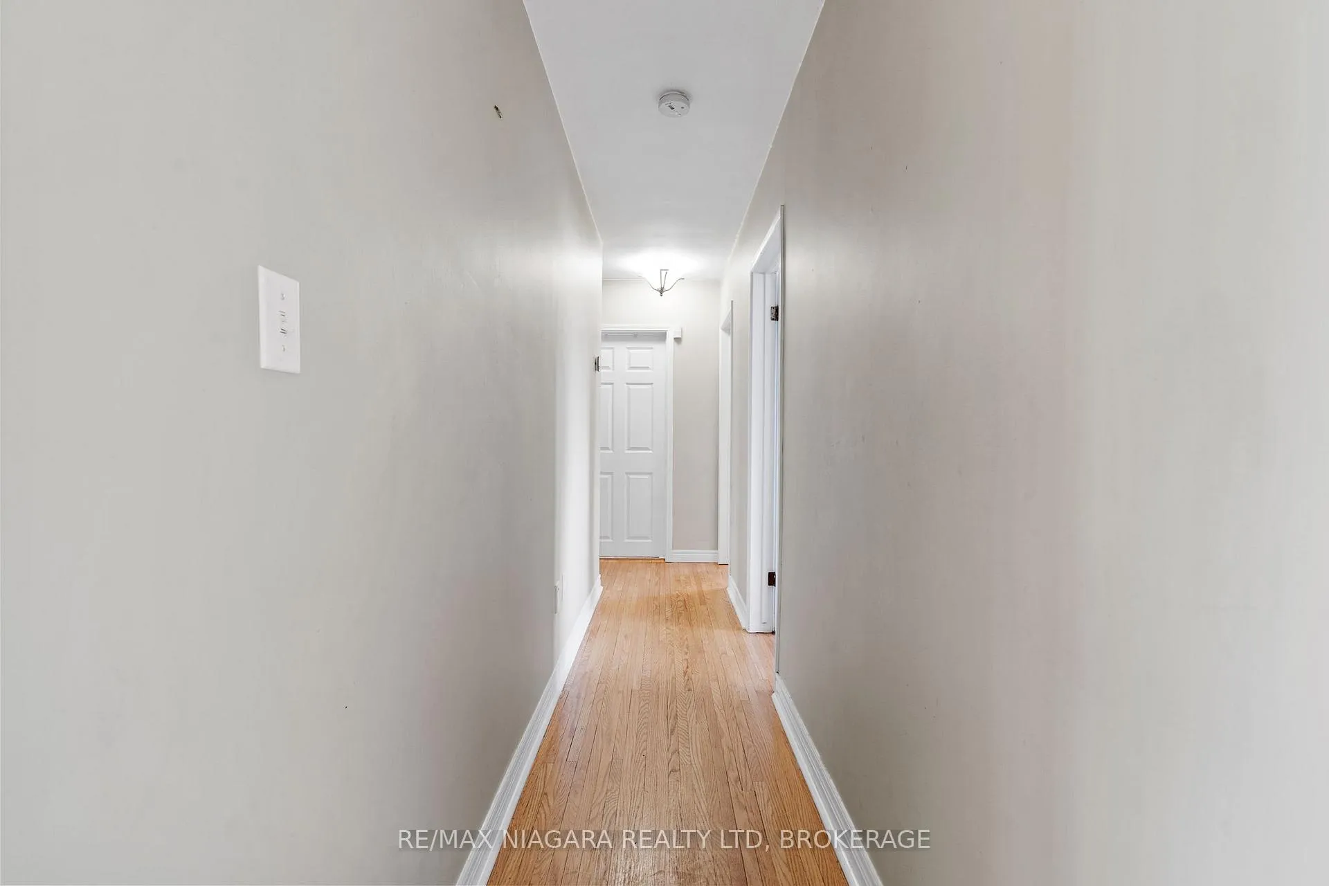 Photo 11 of 125 Windward Street, St. Catharines, Carlton/Bunting — HOMEH