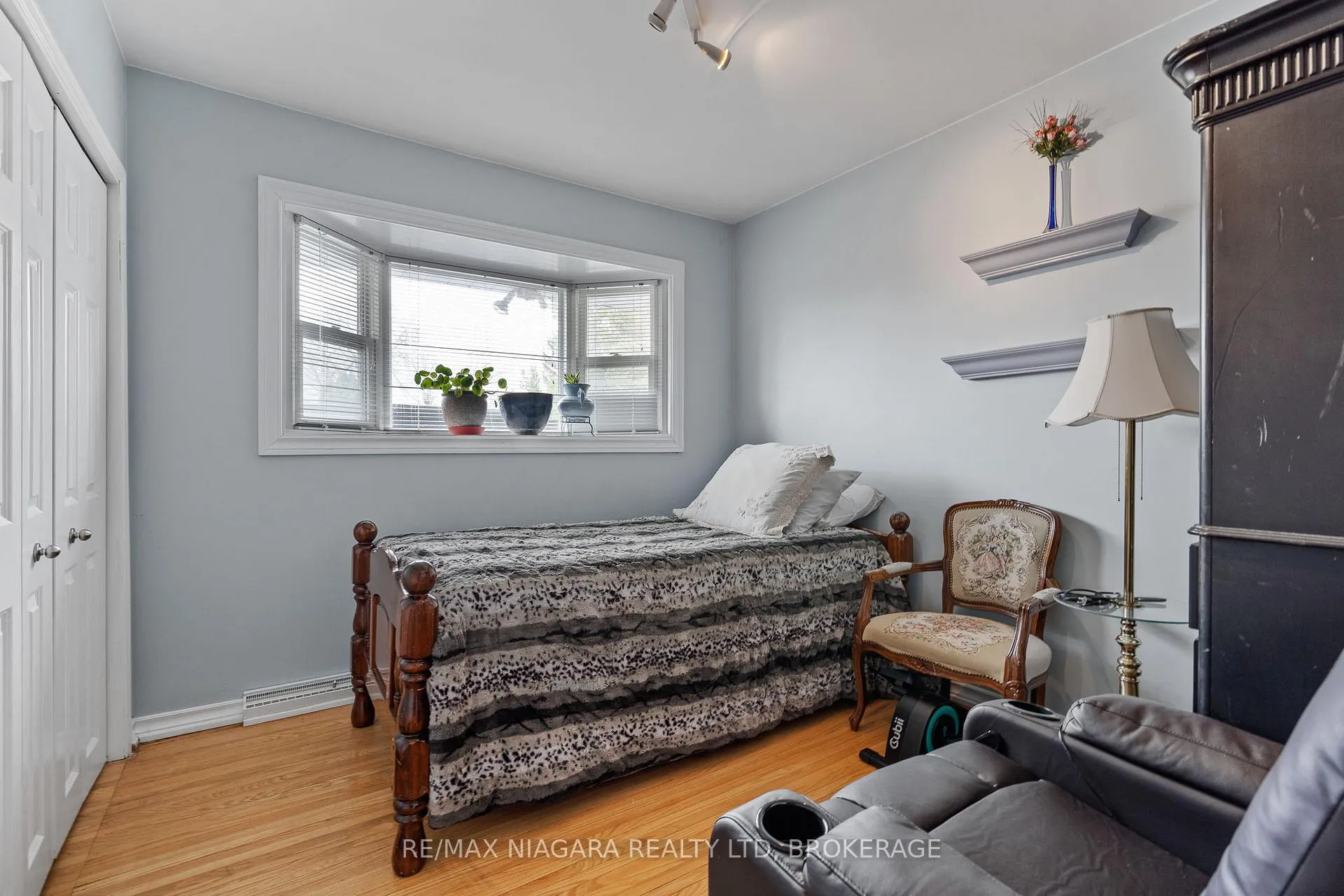 Photo 15 of 125 Windward Street, St. Catharines, Carlton/Bunting — HOMEH
