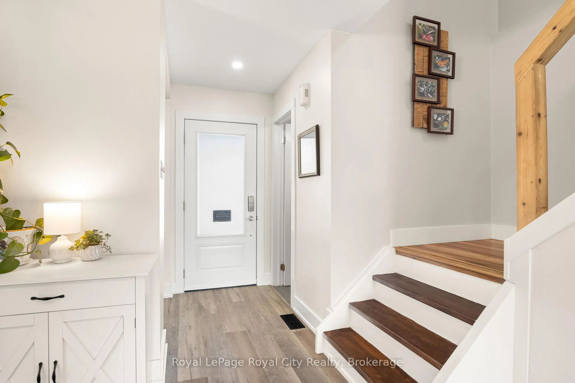 Photo 6 of 22 Thompson Drive, Guelph, Grange Road — HOMEH
