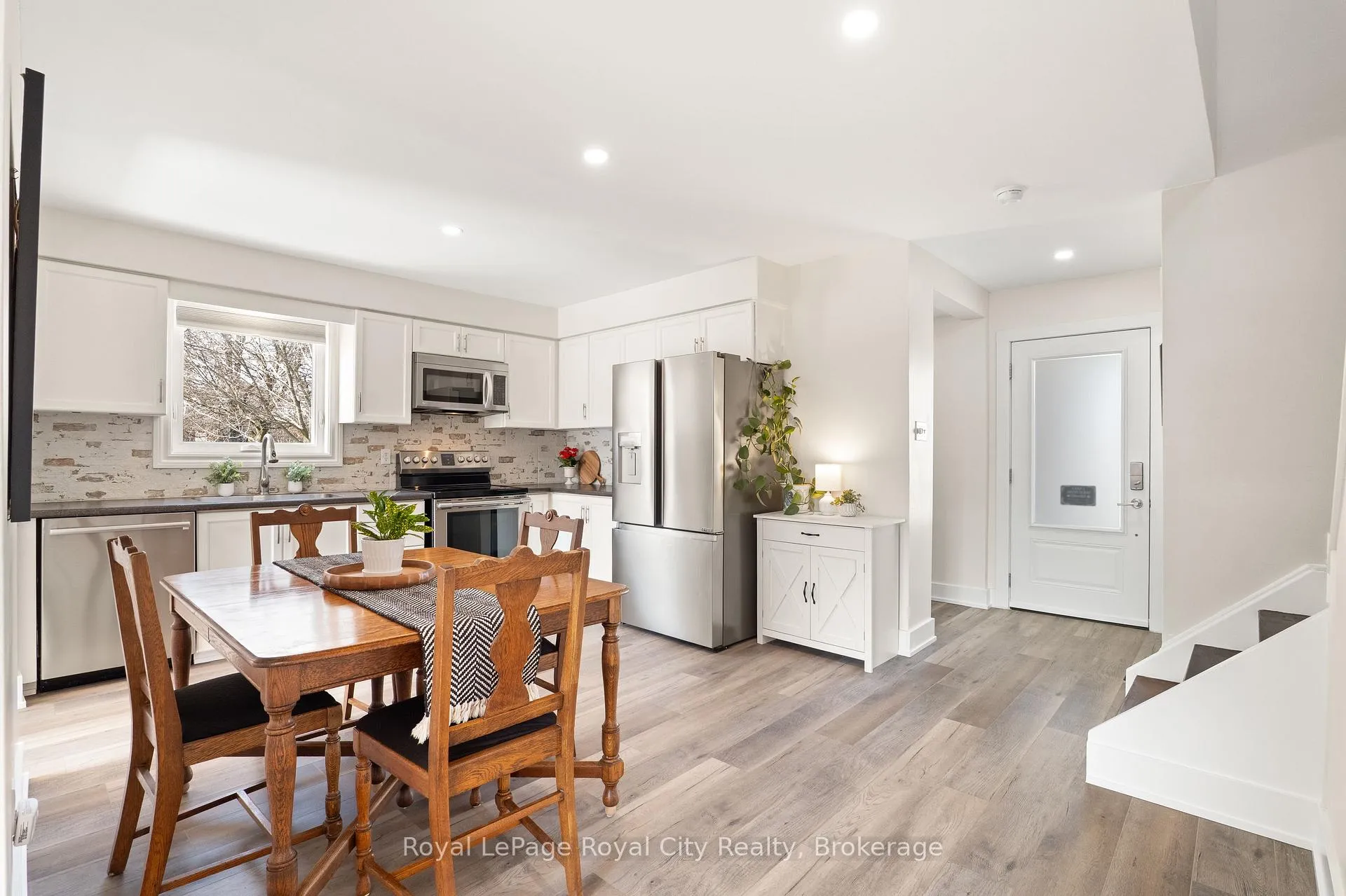 Photo 8 of 22 Thompson Drive, Guelph, Grange Road — HOMEH