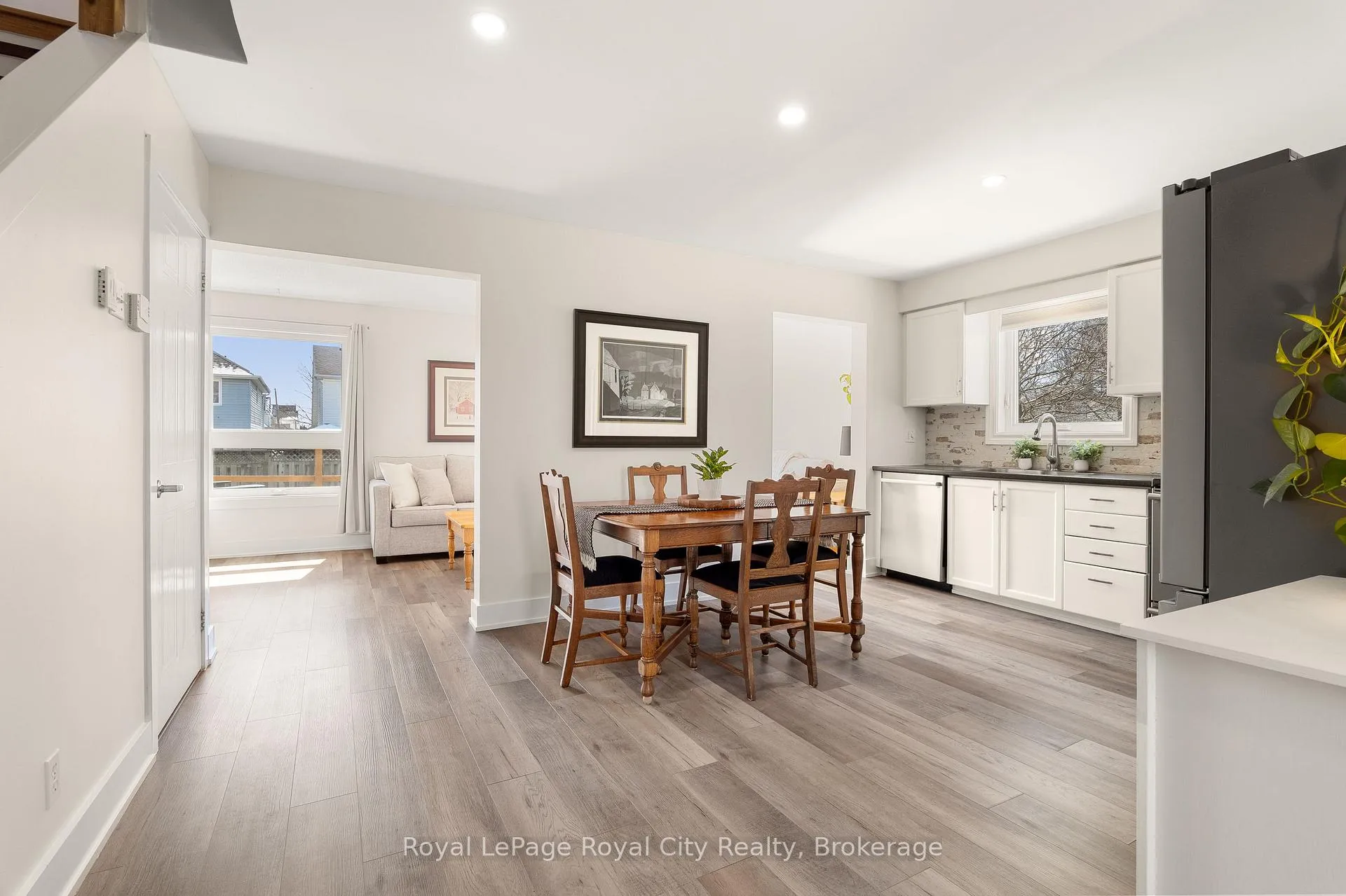 Photo 9 of 22 Thompson Drive, Guelph, Grange Road — HOMEH