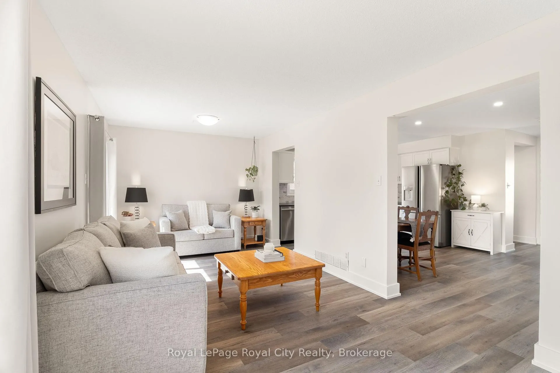 Photo 14 of 22 Thompson Drive, Guelph, Grange Road — HOMEH