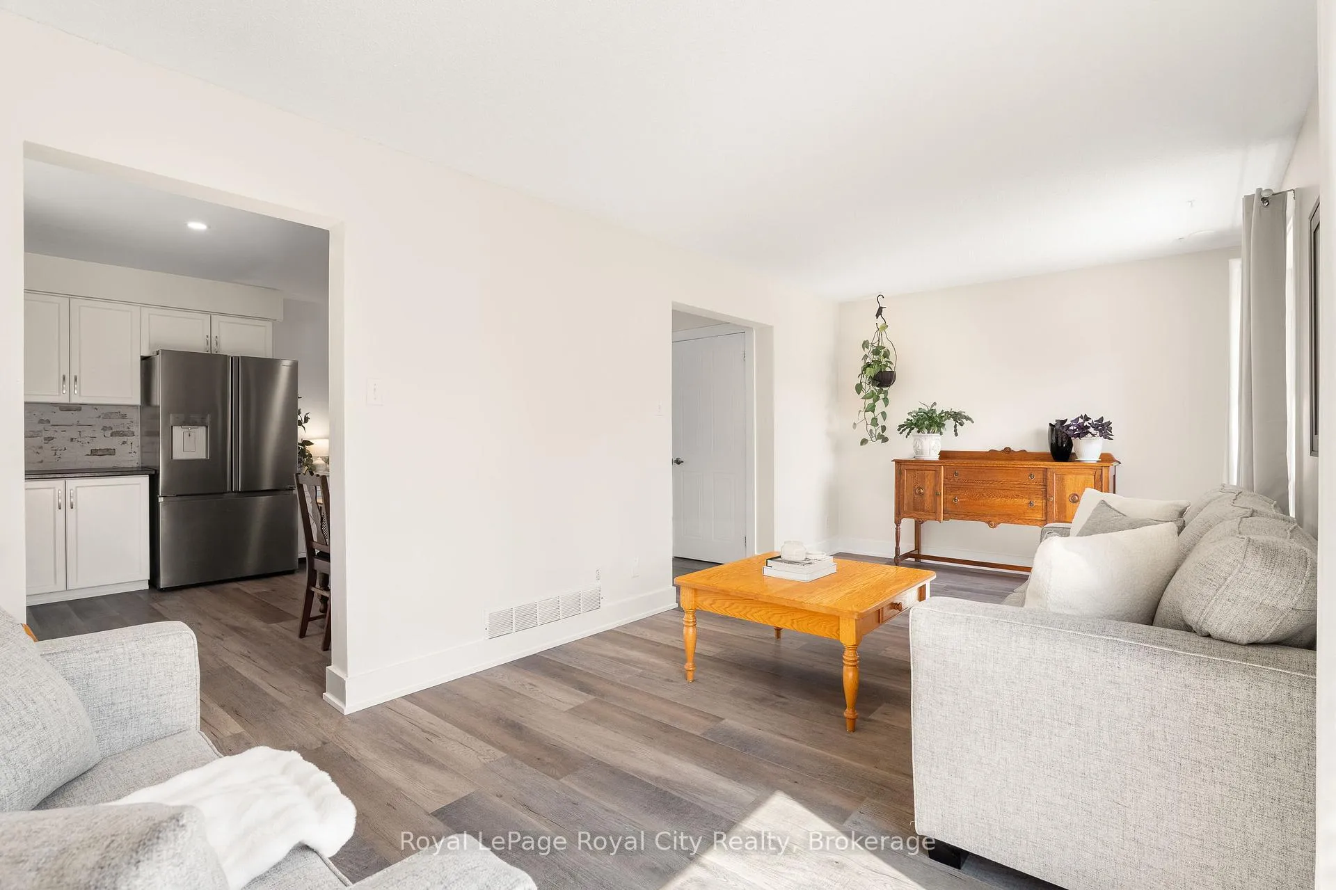 Photo 16 of 22 Thompson Drive, Guelph, Grange Road — HOMEH