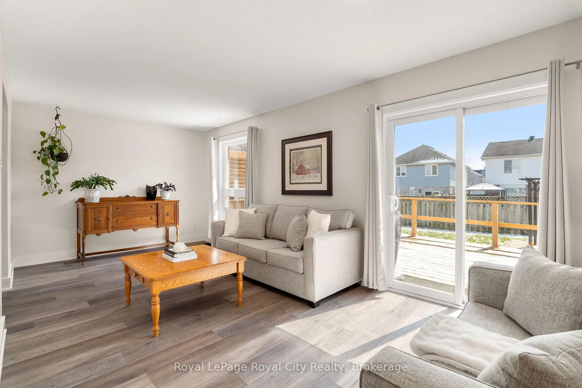 Photo 17 of 22 Thompson Drive, Guelph, Grange Road — HOMEH